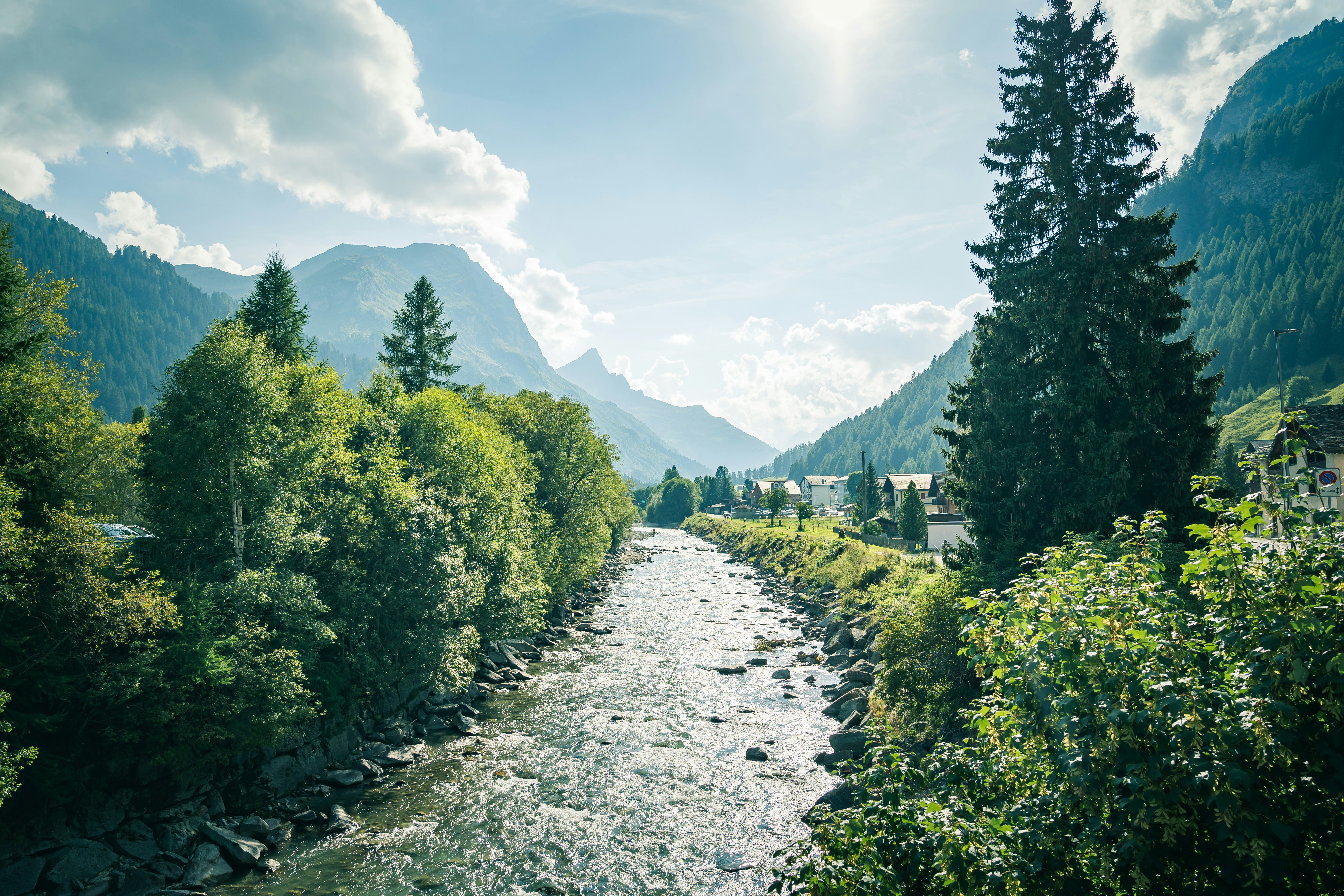 Photo by hassananayi