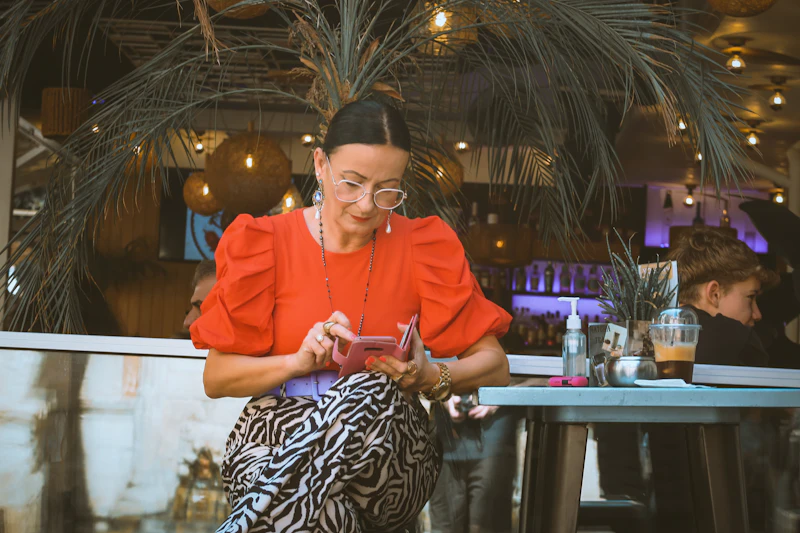 How to Respond to Customer Complaints: Guide and Templates