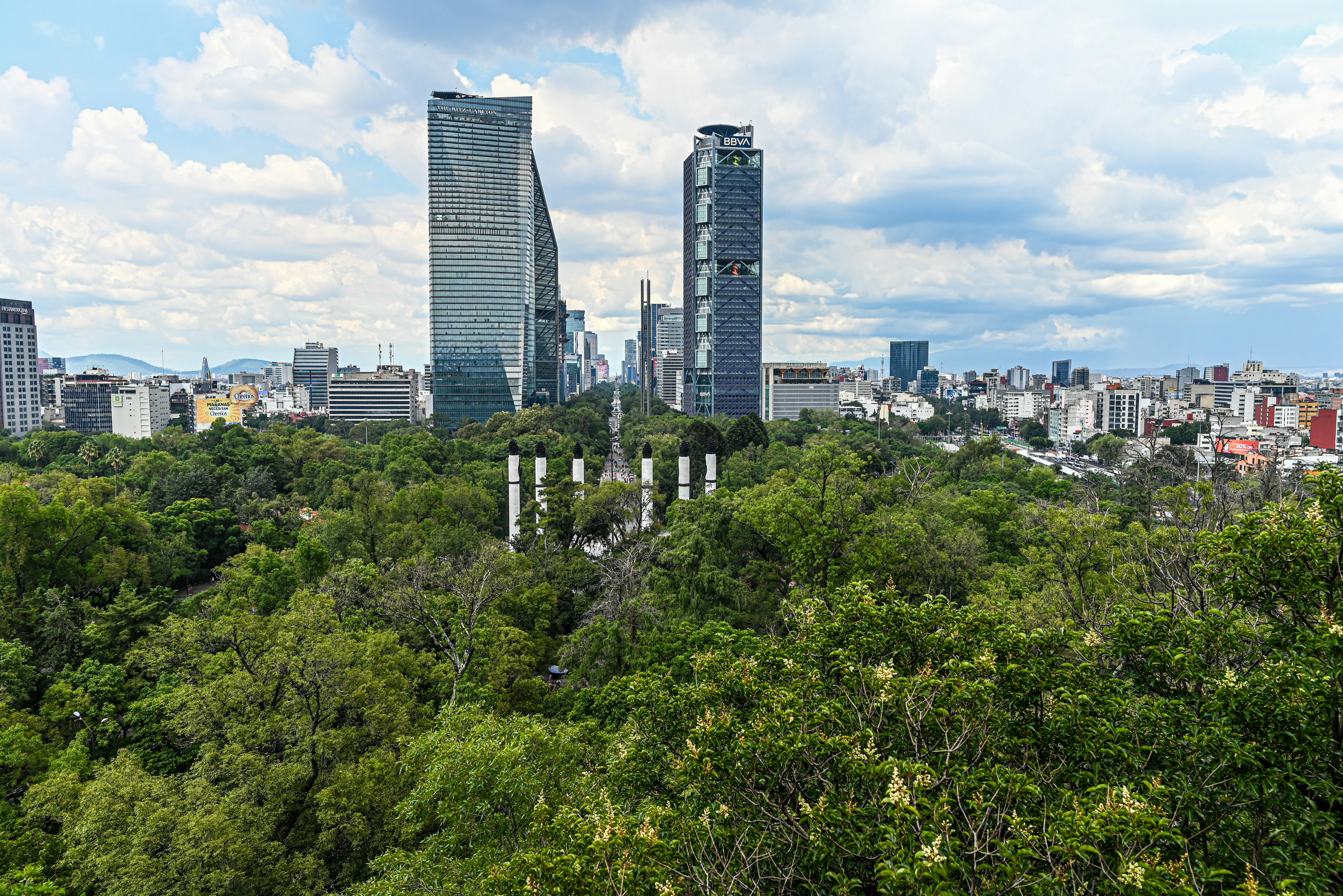 Paseo de la Reforma Avenue seen from the Chapultepec Castle