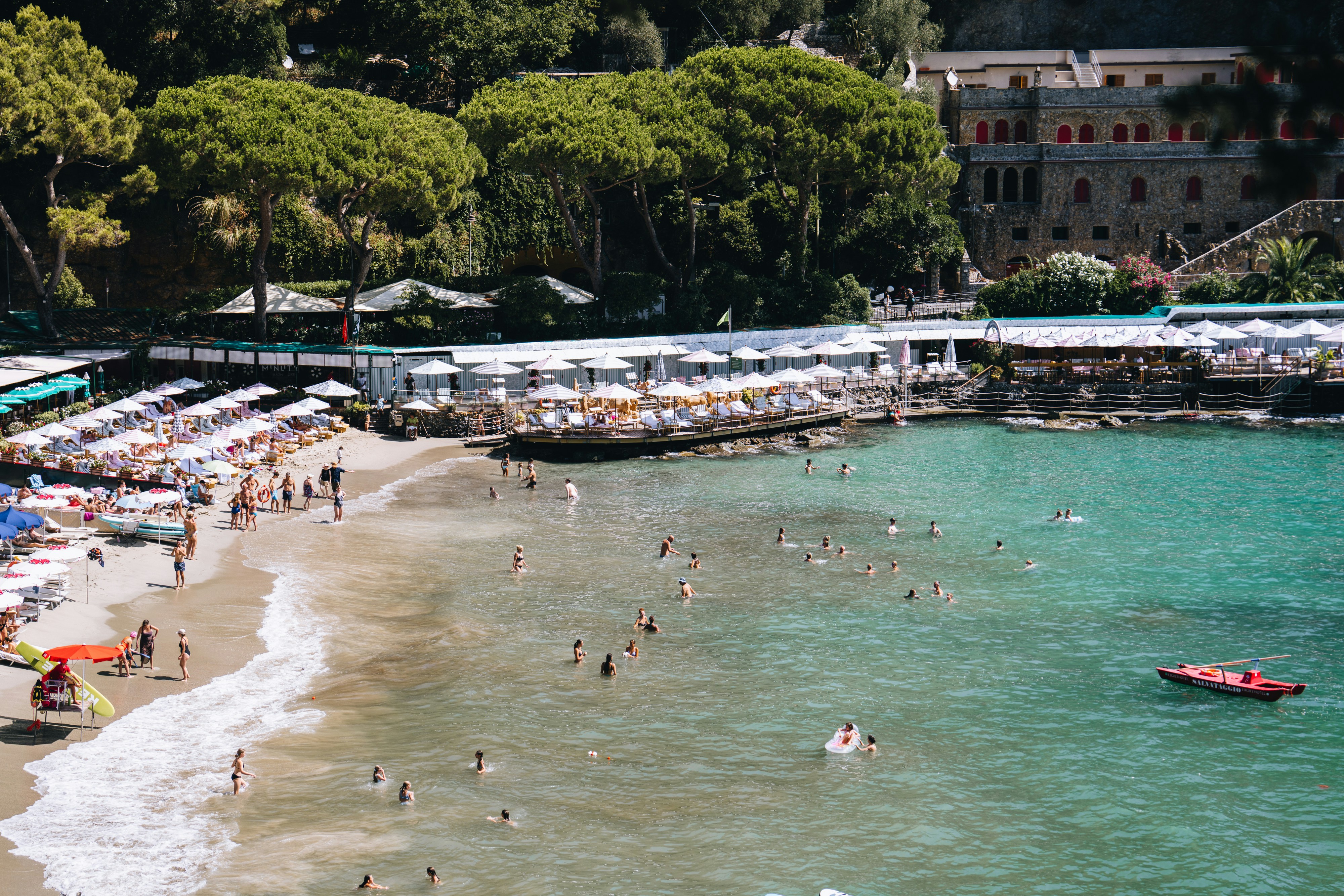 Photo by lifeof_peter_