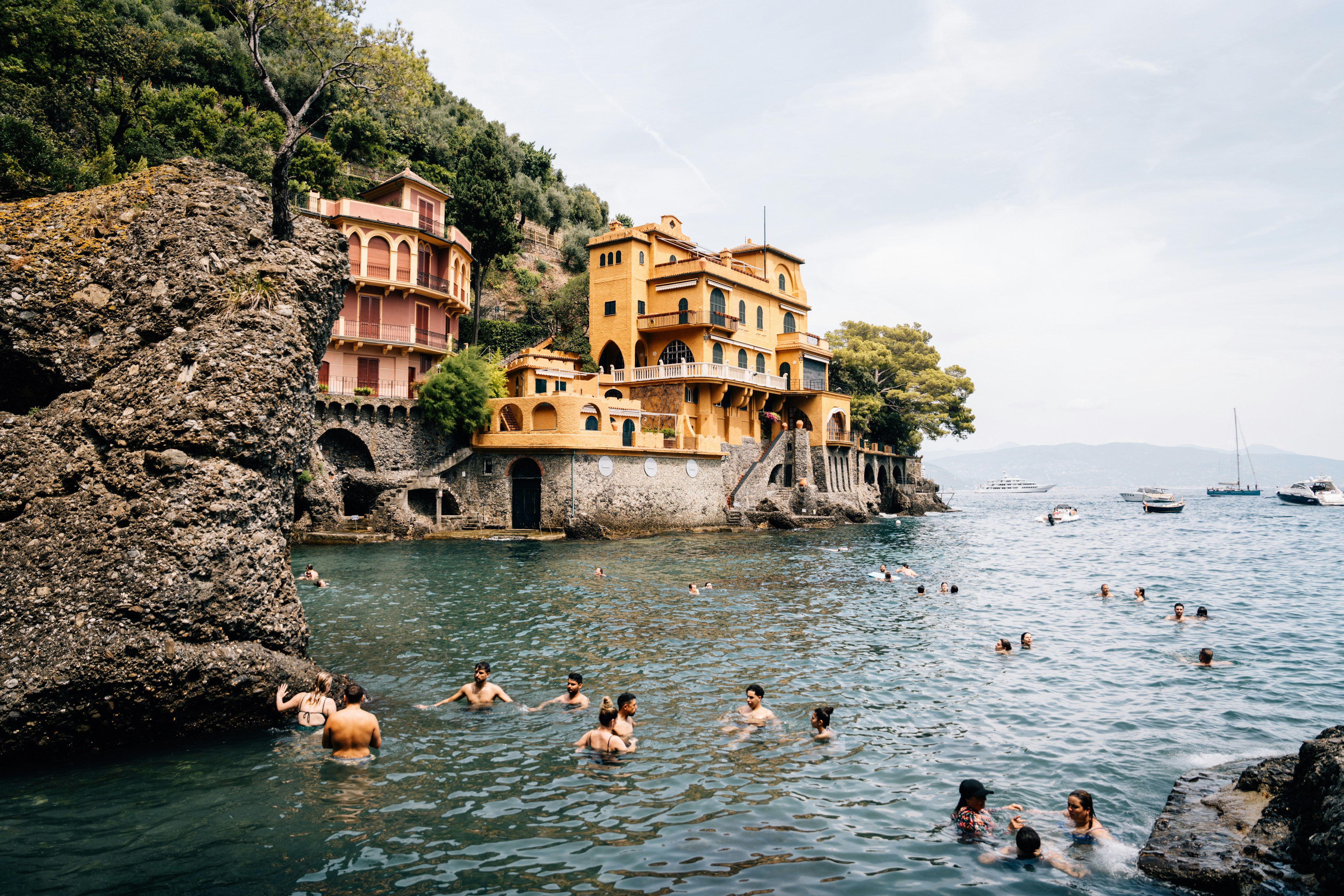 Stay online in the Italy with a prepaid eSIM from eSIMlii. Instant activation, no roaming charges, and reliable coverage.