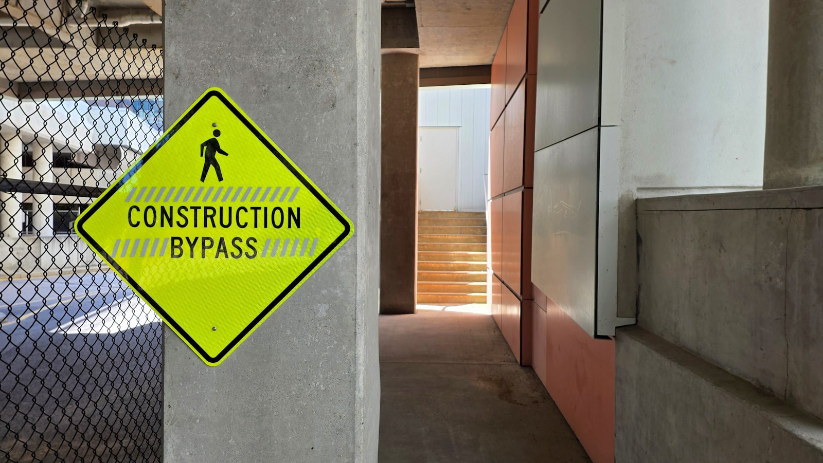 Provide integrated pedestrian and vehicle access control General contractors, EPC firms, and construction groups procuring integrated pedestrian and vehicle access control for commercial office, mixed-use, shopping — reference imagery for the solution section