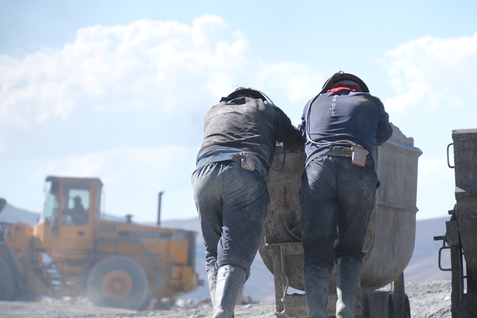 Overemployment 2026: Workers Secretly Holding 2+ Remote Jobs — Risks and Rewards