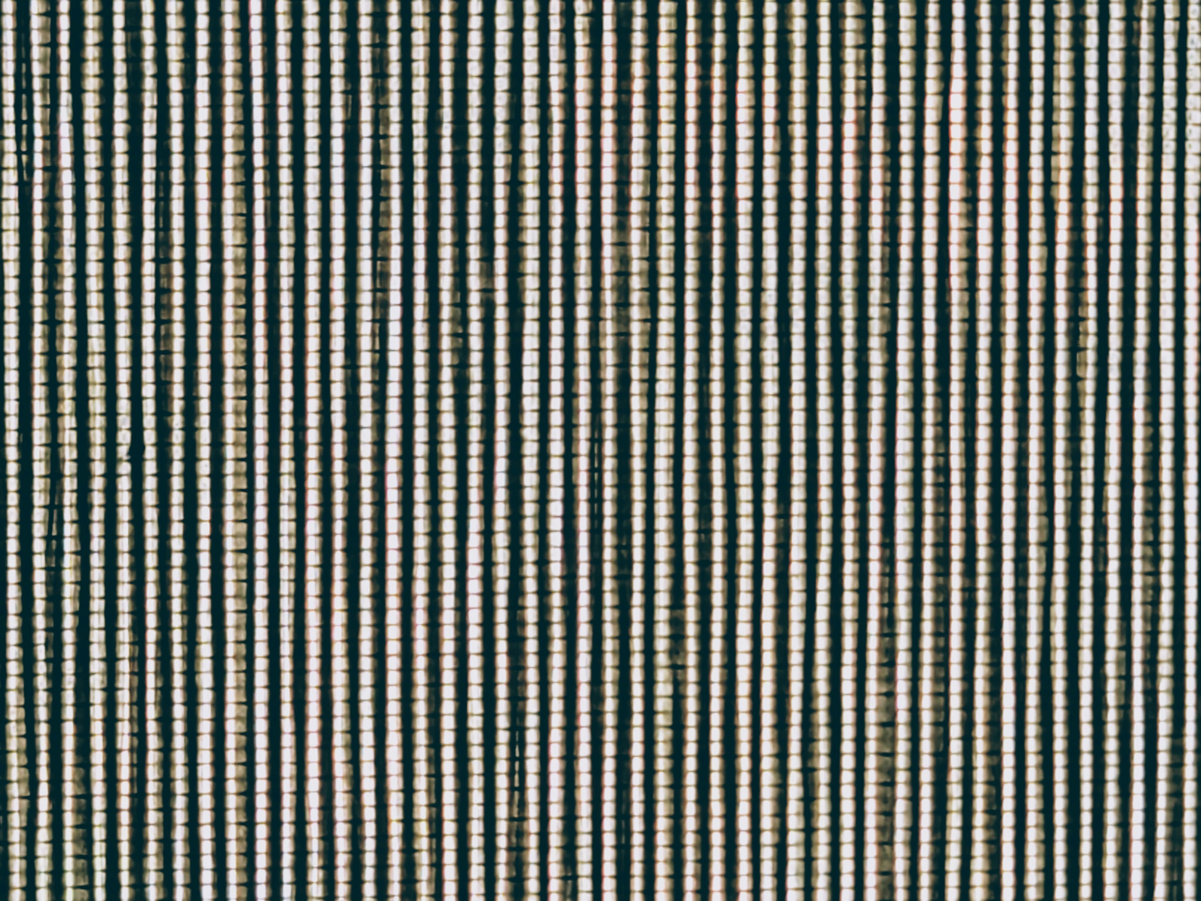 Vertikales schwarz-weißes Streifenmuster