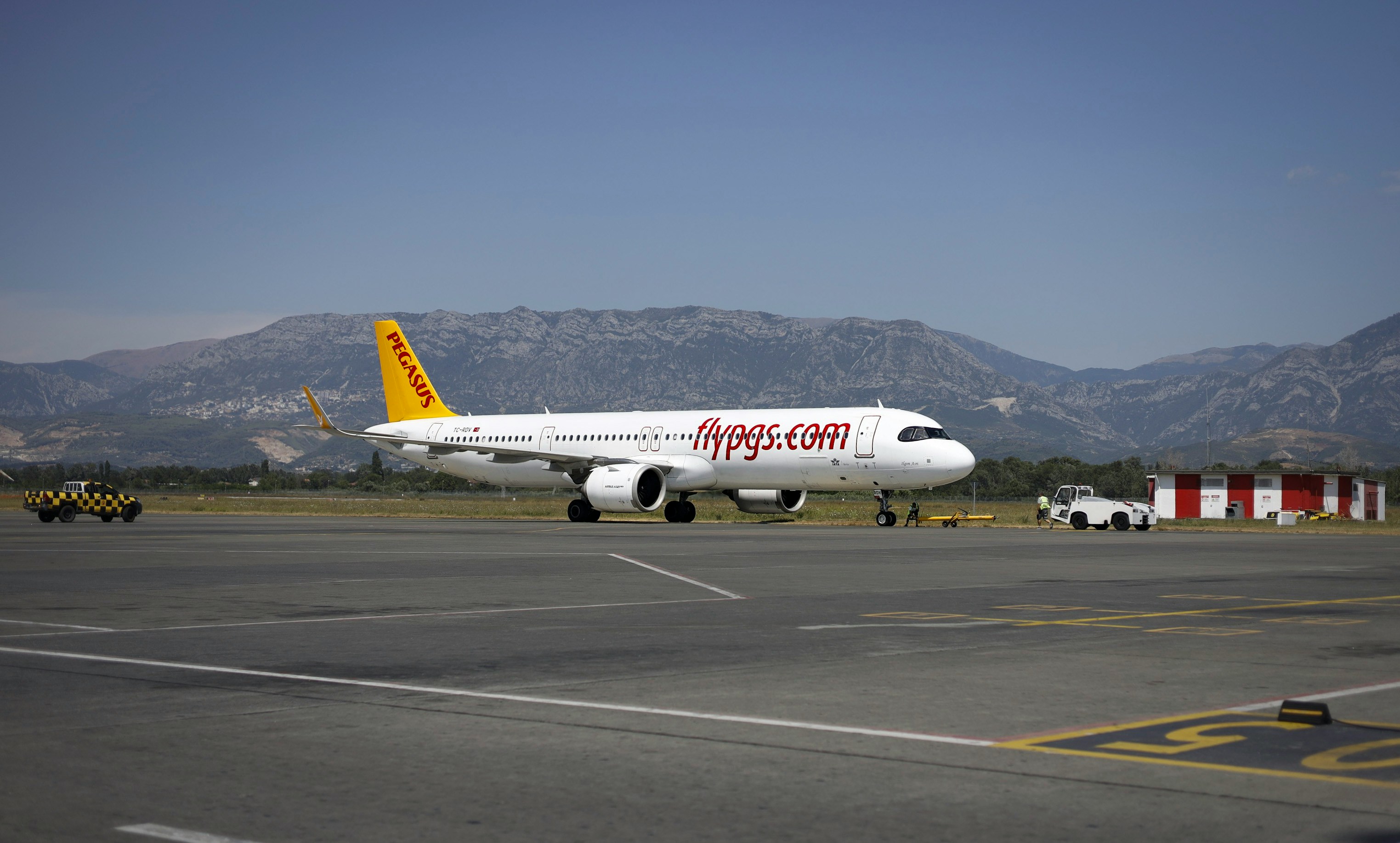 Airline route map with connections to Tirana