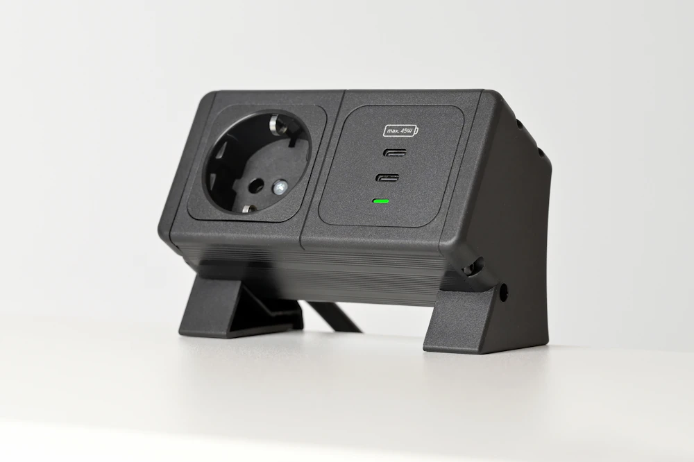 Nova Smart Power Hub