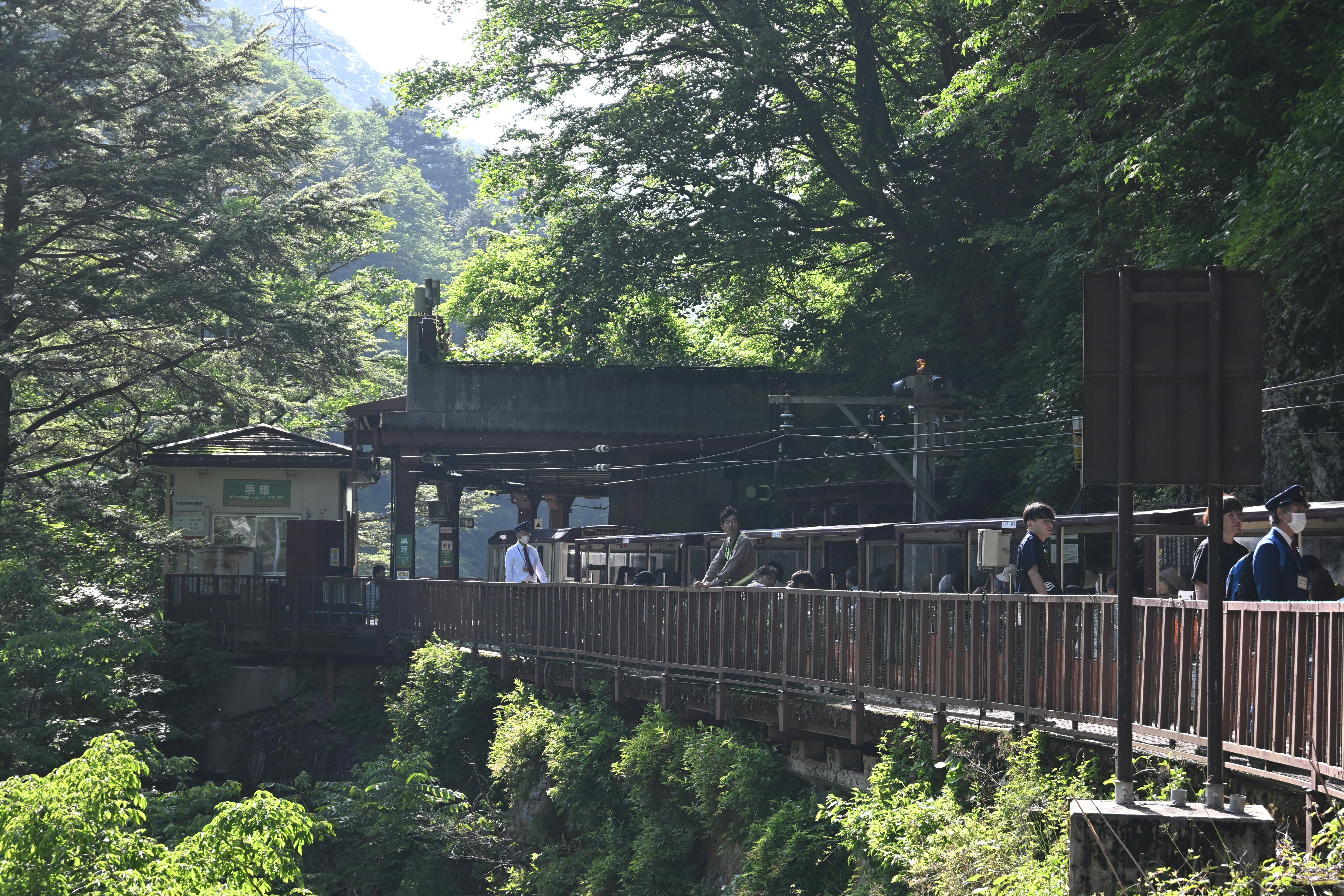 Kurobe Gorge Railway Guide 2026: Torokko Train & Unazuki Onsen