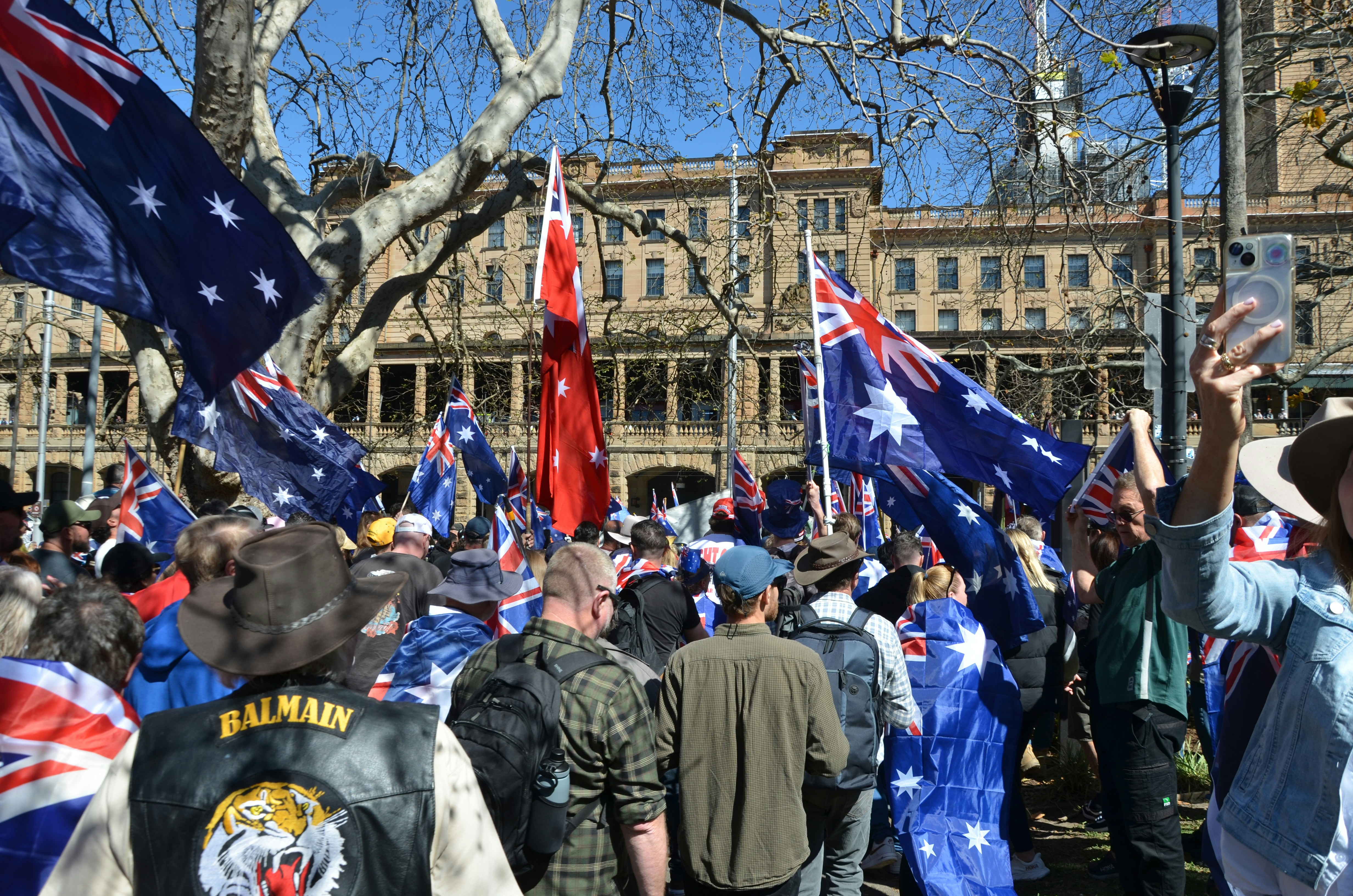 Bondi Beach Community Response Reveals Australia's Social Fabric
