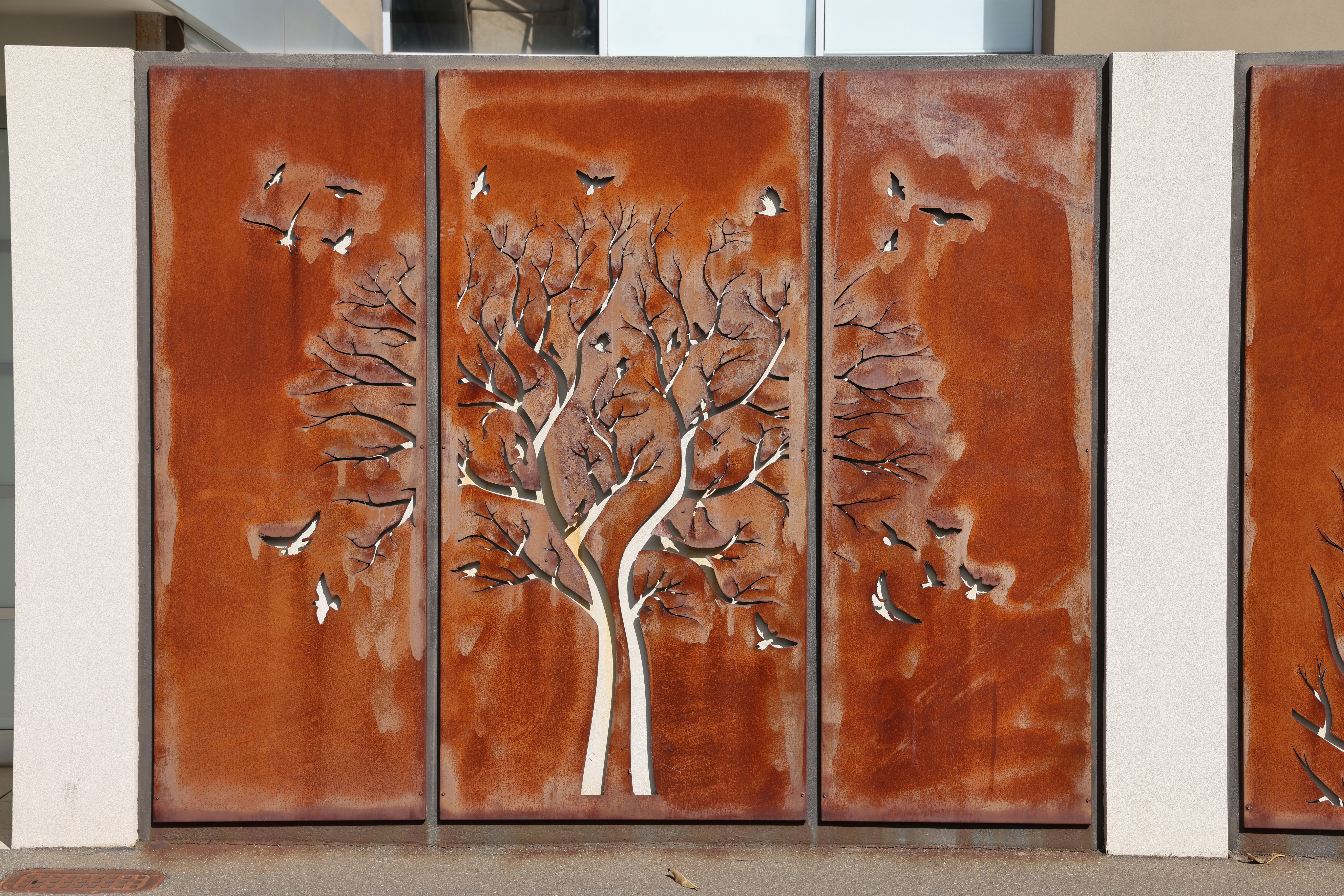 nature-themed metal wall art, like a tree of life - Metal art home decor