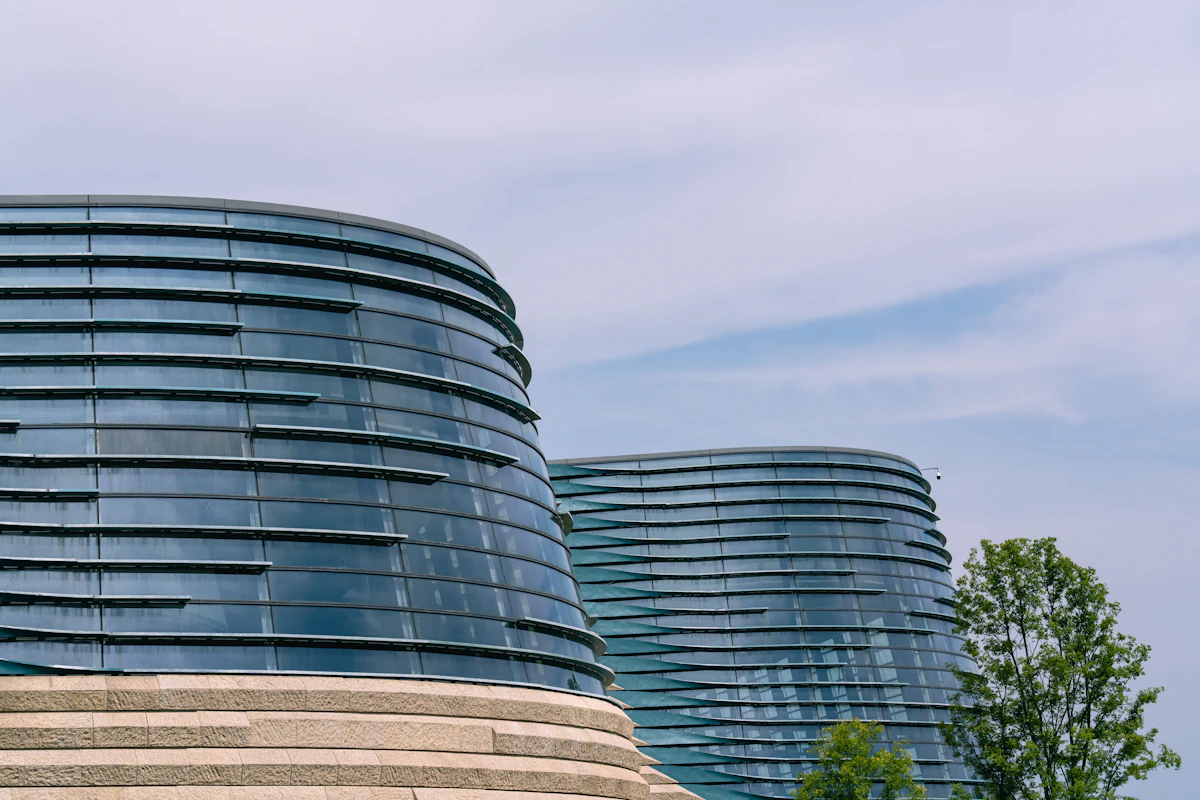 MS Glass curved glass building facade — glass and aluminium fabrication in Lahore