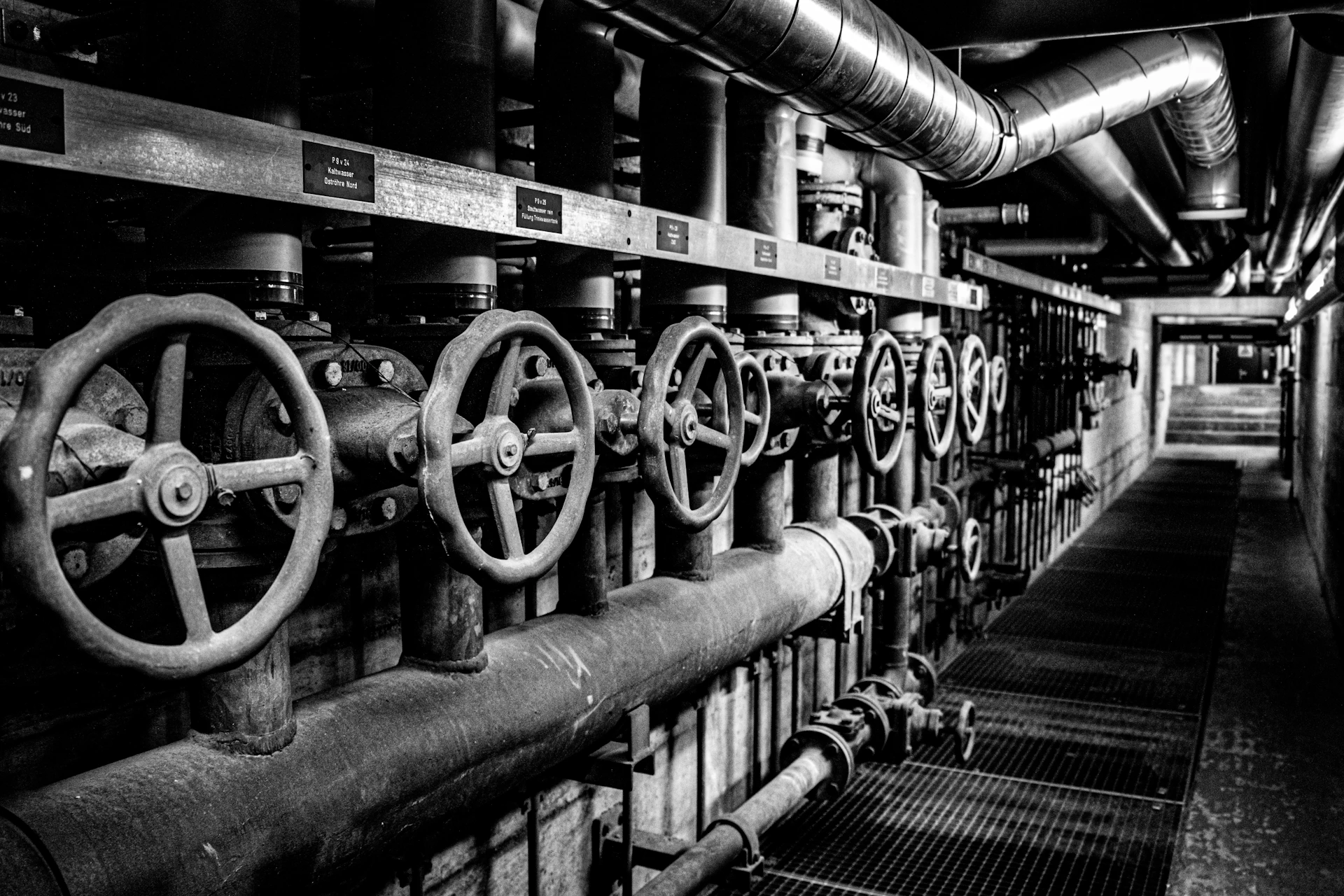 Industrial pipework and valves