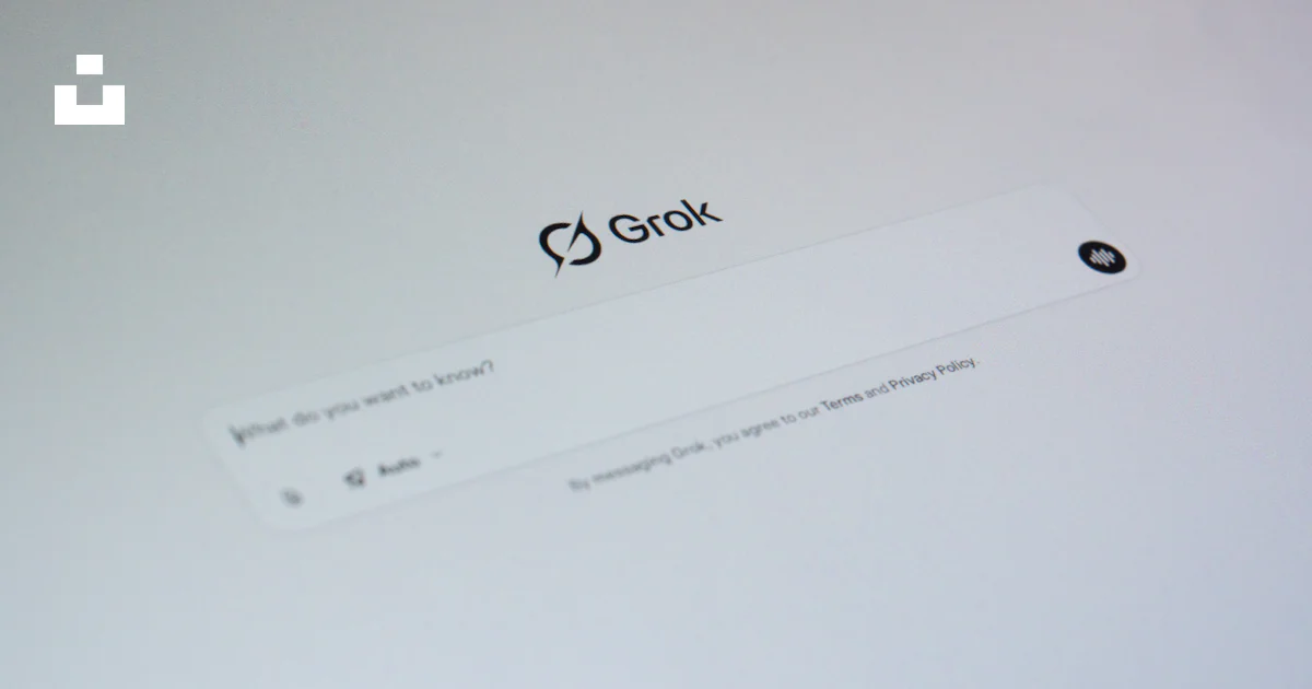 Grok Ui Example Grok ai interface with a question prompt photo – Free Artificial ...