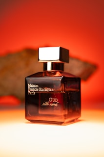 Maison francis kurkdjian oud silk mood perfume bottle