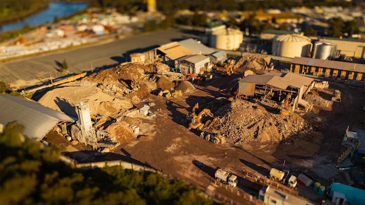 Vue d’une zone de construction et des engins présents