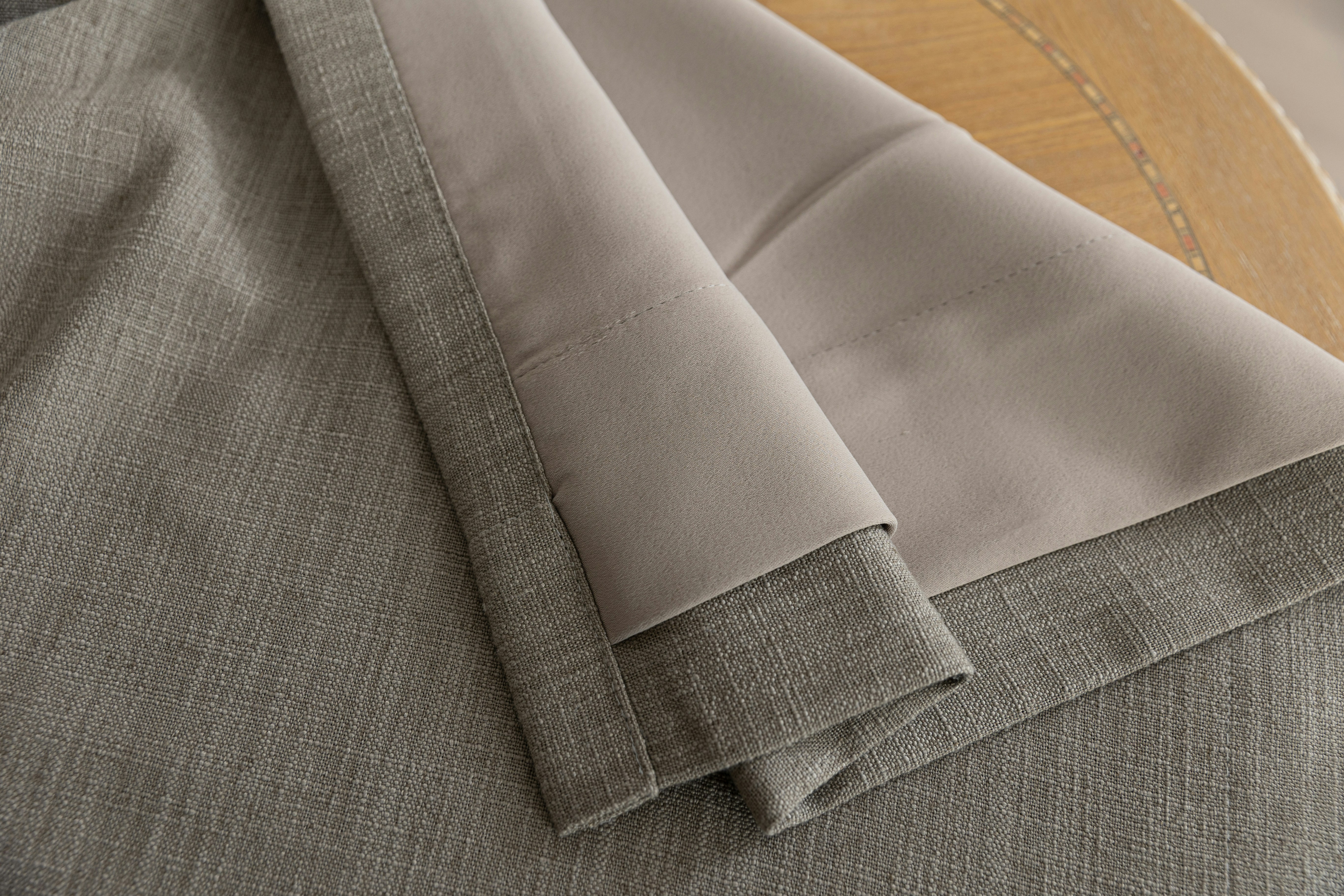 Photo by ezcurtainlife