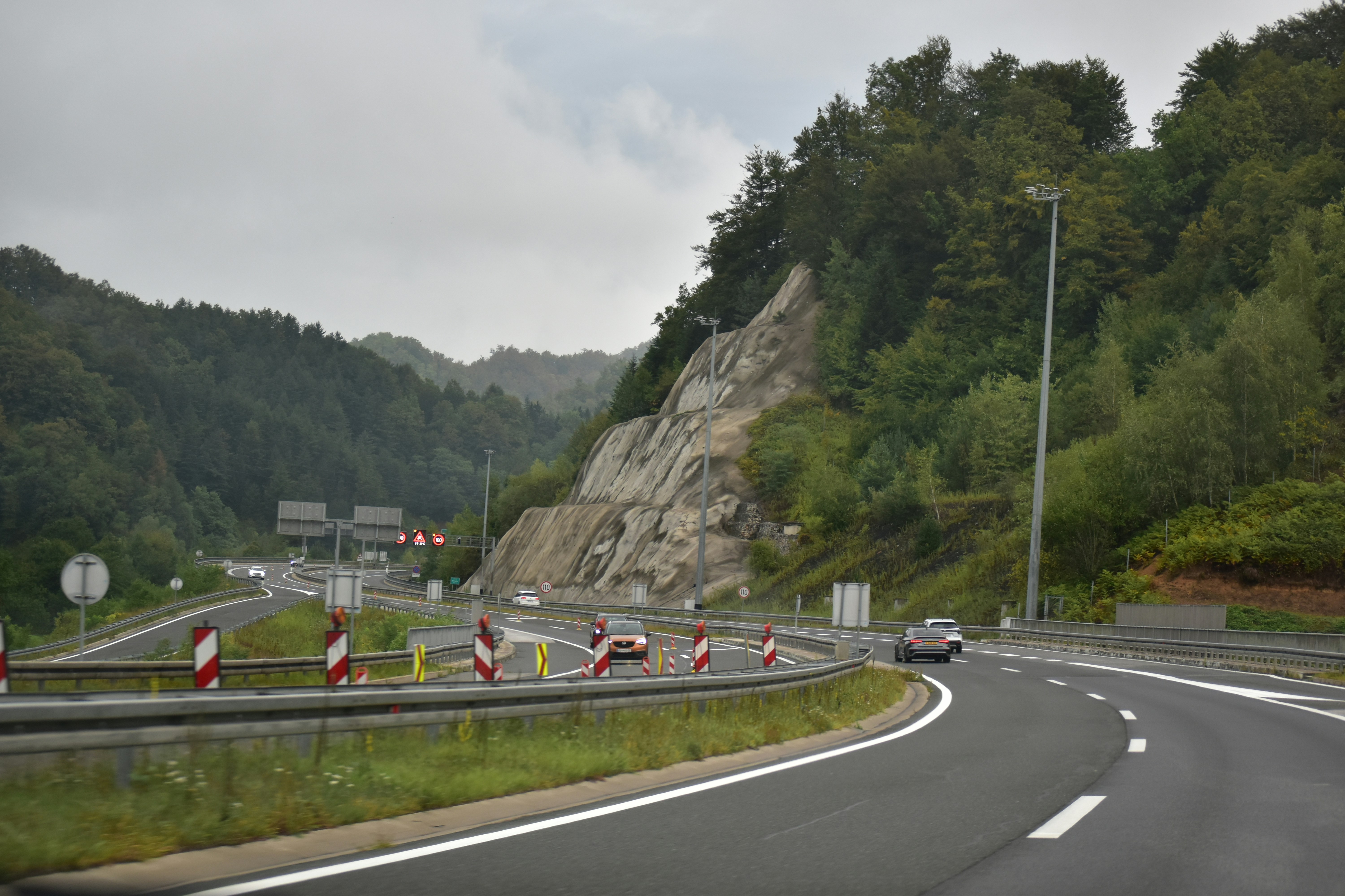 Rockslides and road blockages in Limassol district due to weather