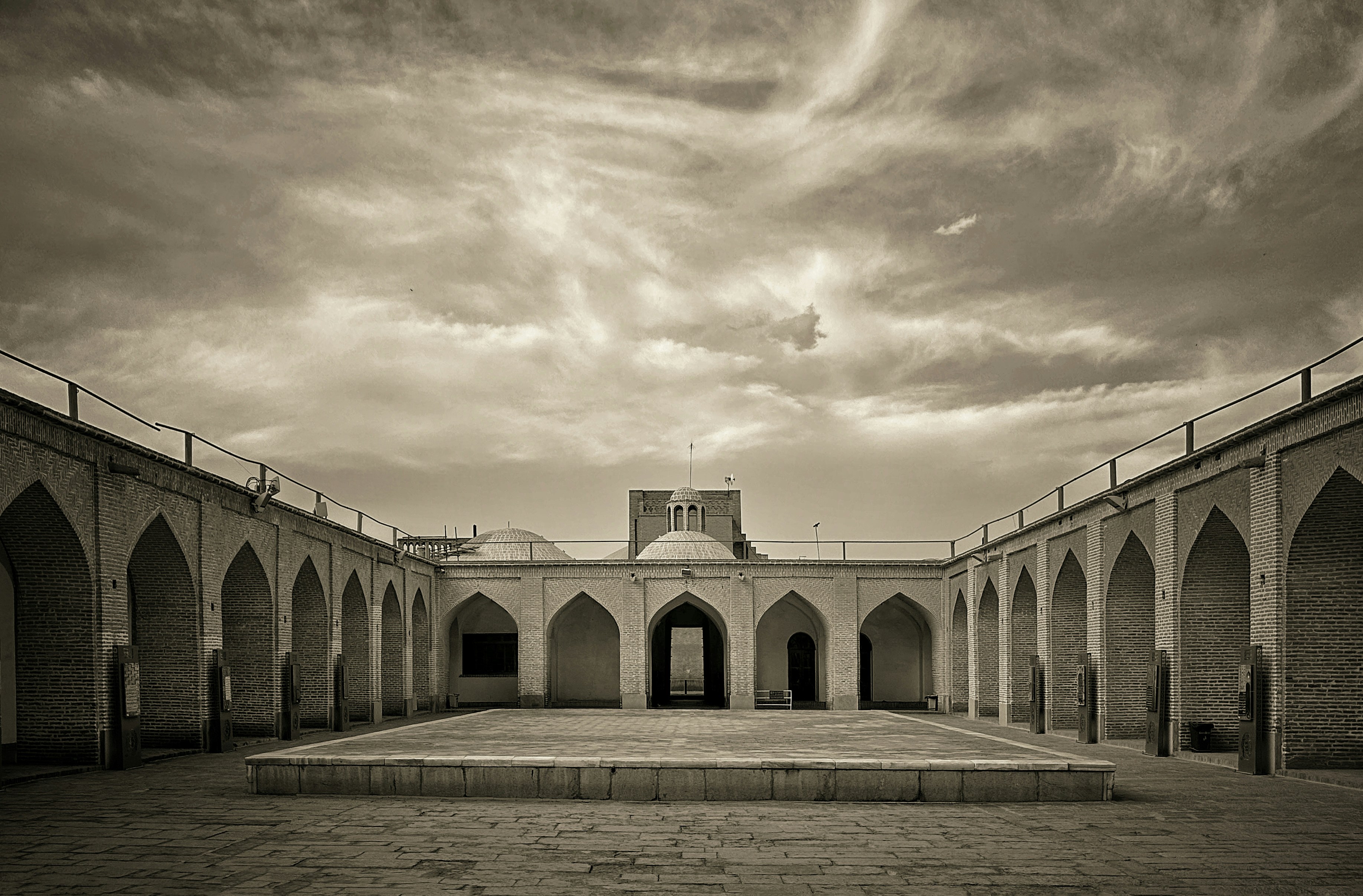 Photo by hasanalmasi