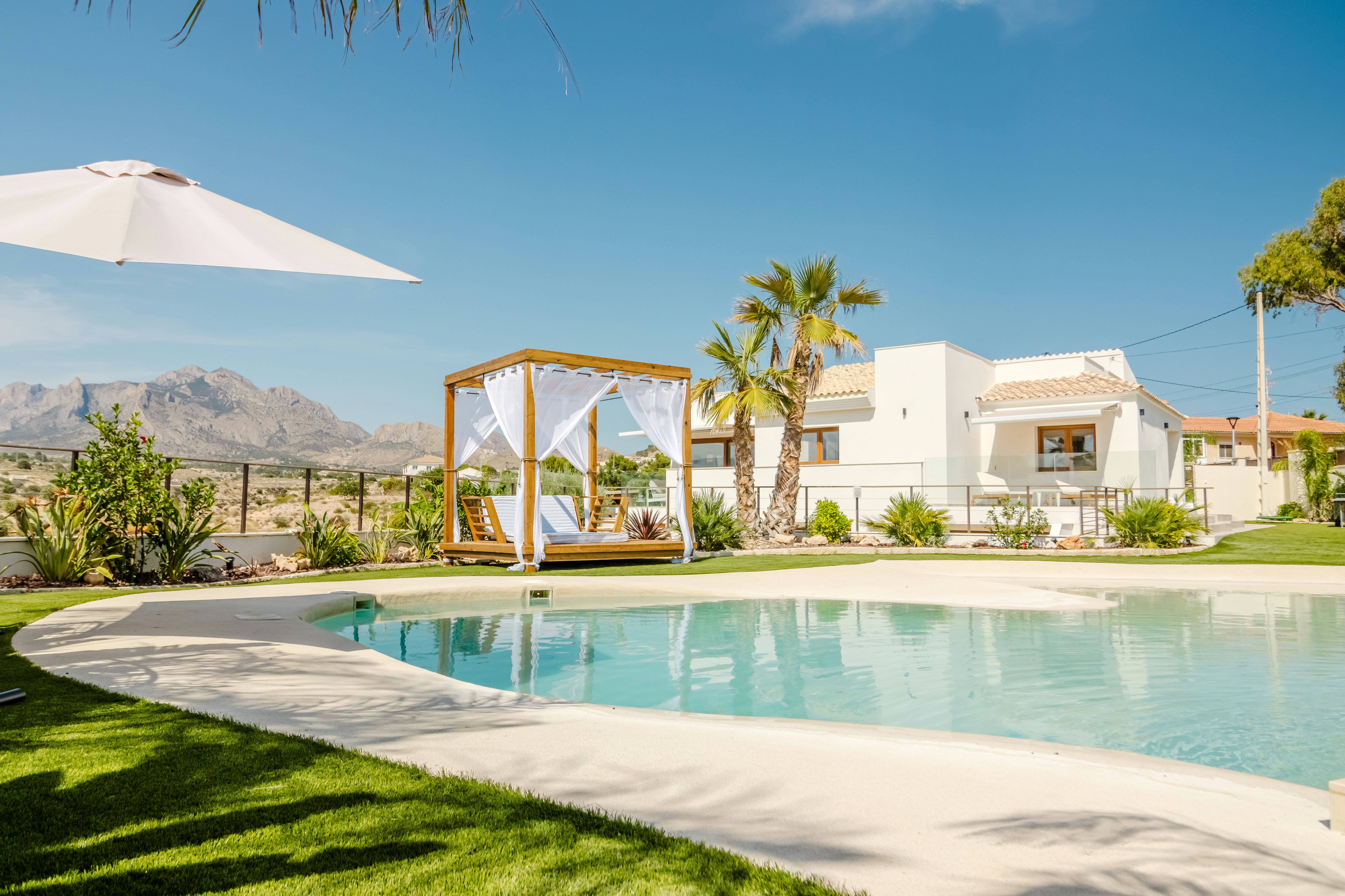 Photo by pajorstudio