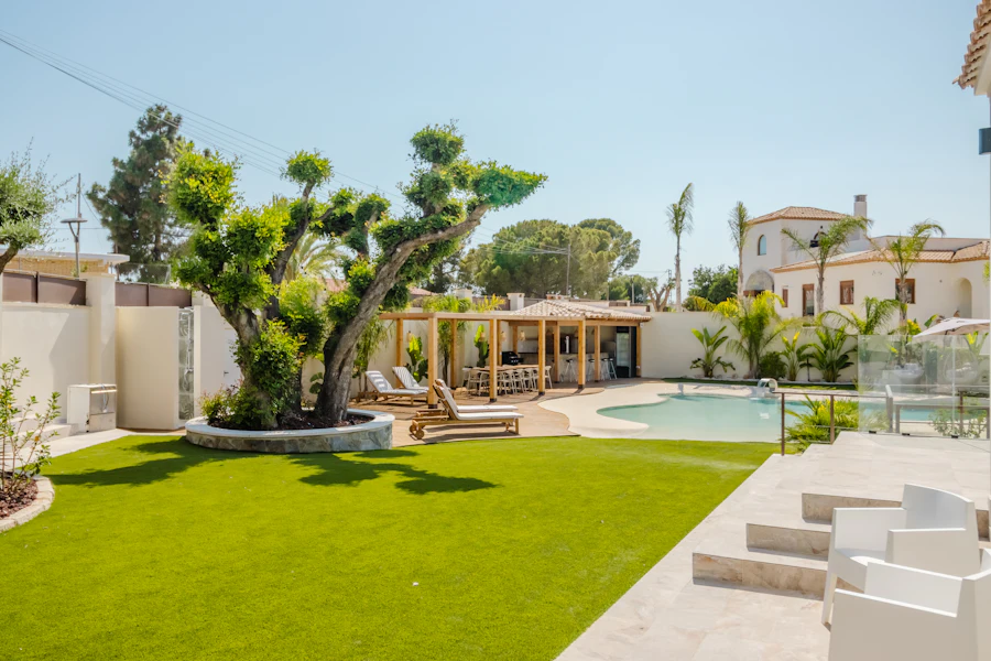 Pool und Pergola am Wellness-Ferienhaus (Beispielbild)