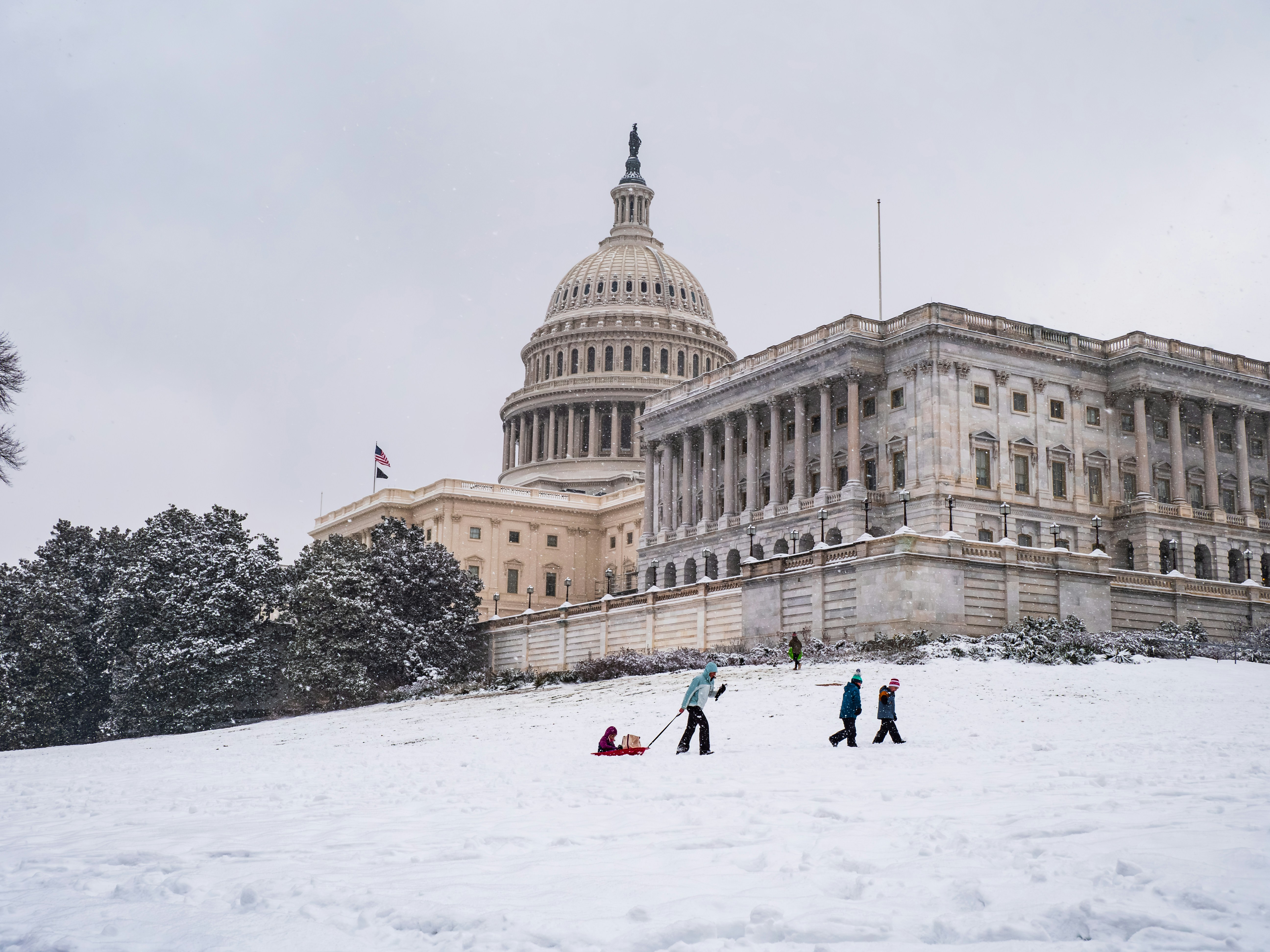 Midterms, shutdown risks and negotiations: Can Congress pass a sweeping crypto bill in 2026?