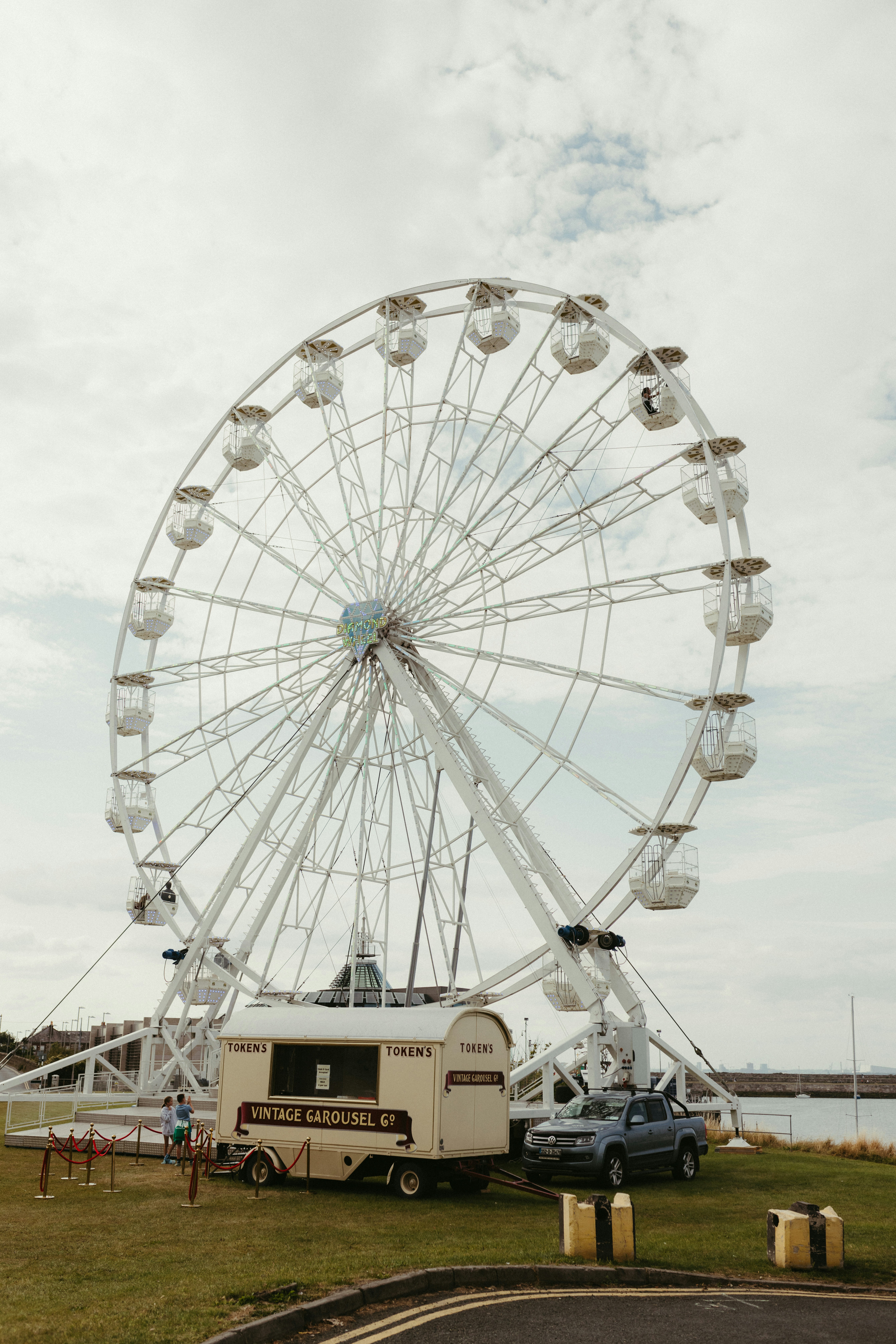 Photo by jonathanborba