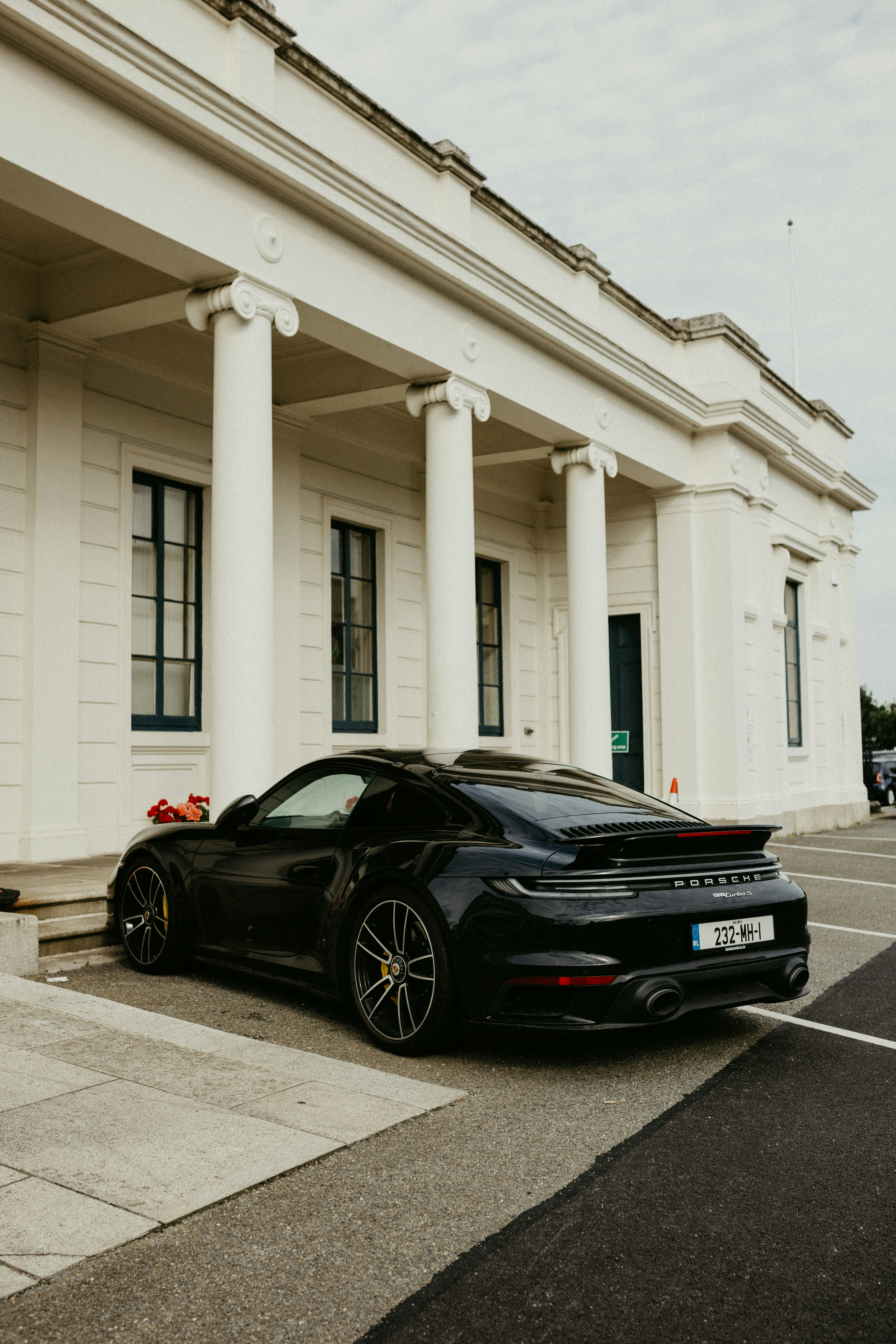 Photo by jonathanborba