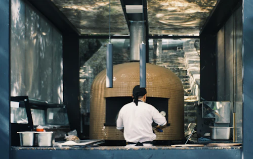 Restaurants & Pizzerias
