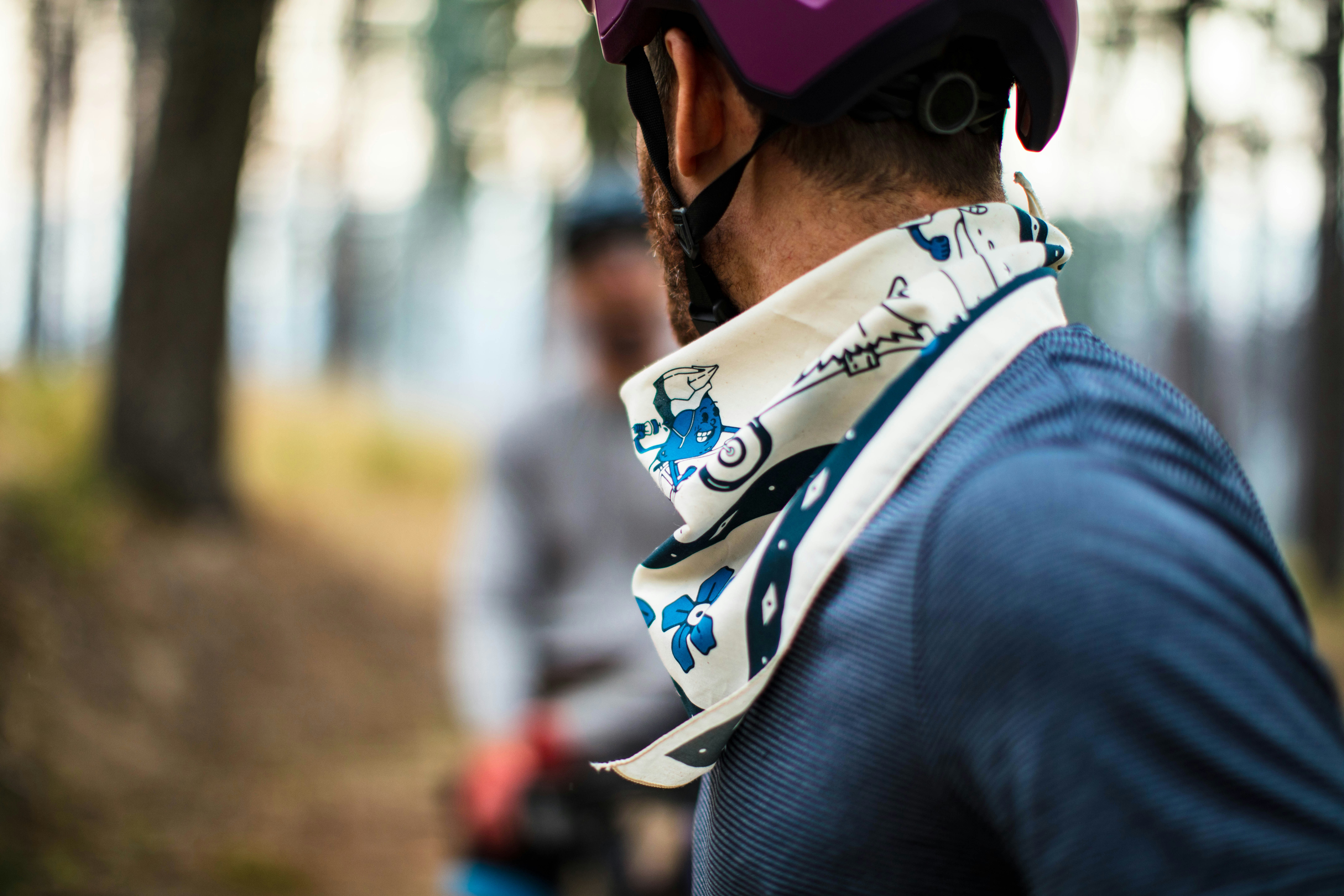 cooling neck gaiter closeup