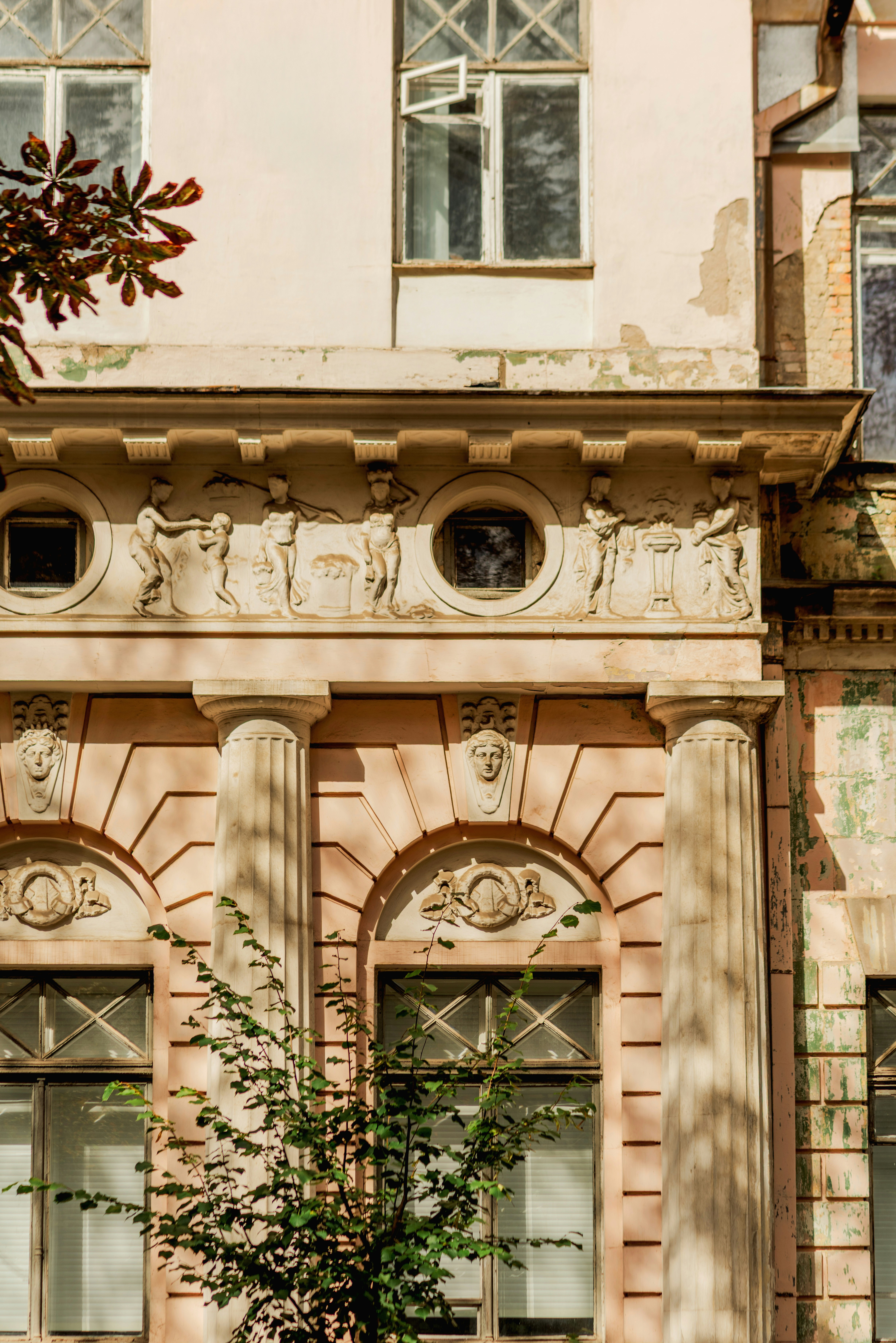 Photo by eugenivy_now