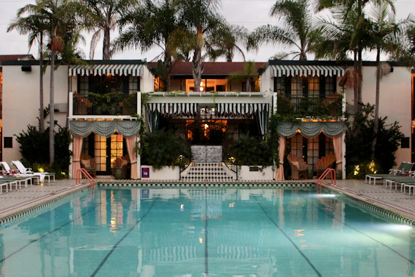 Dokumentasi waterproofing kolam renang hotel
