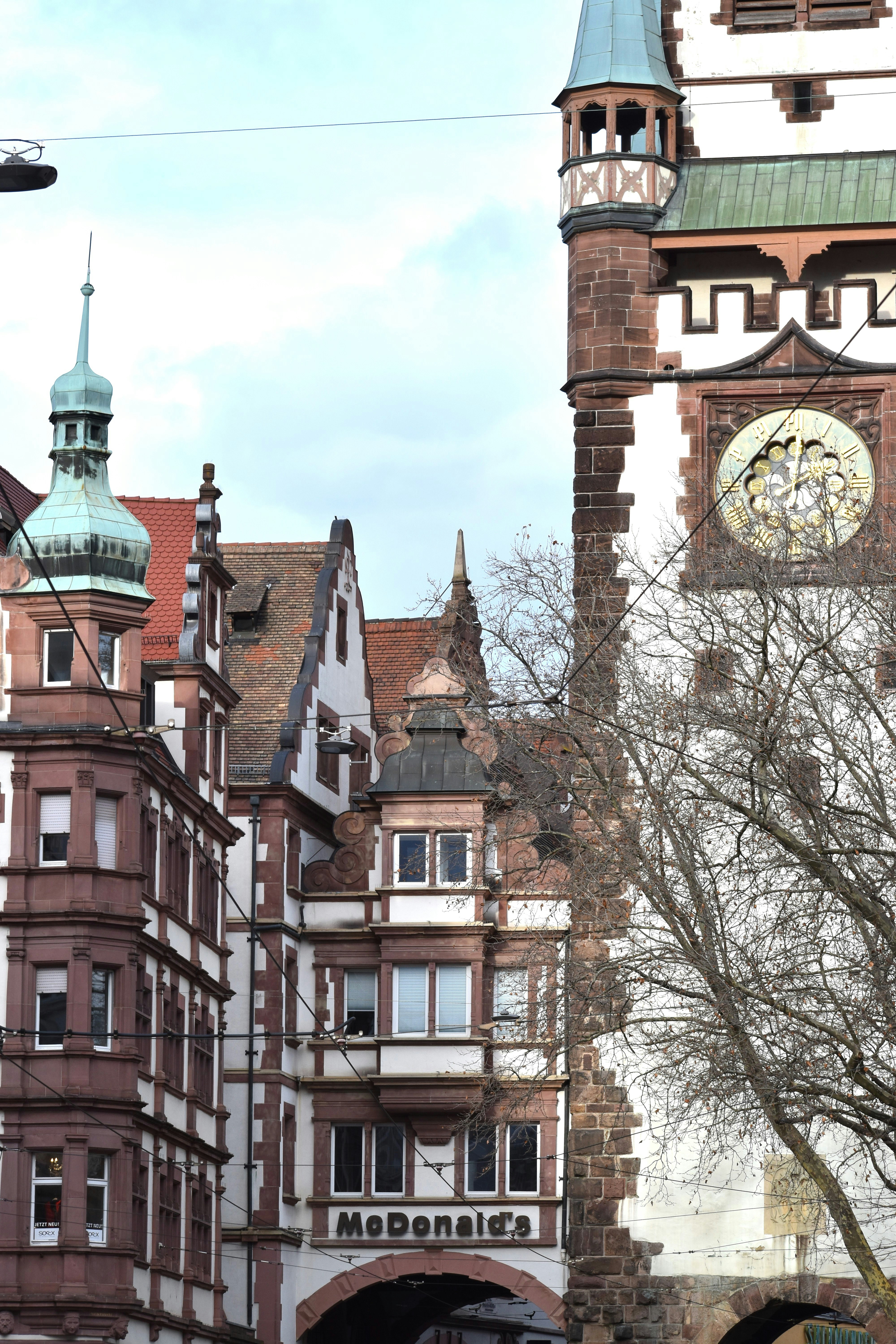 Photo by danielelarosa