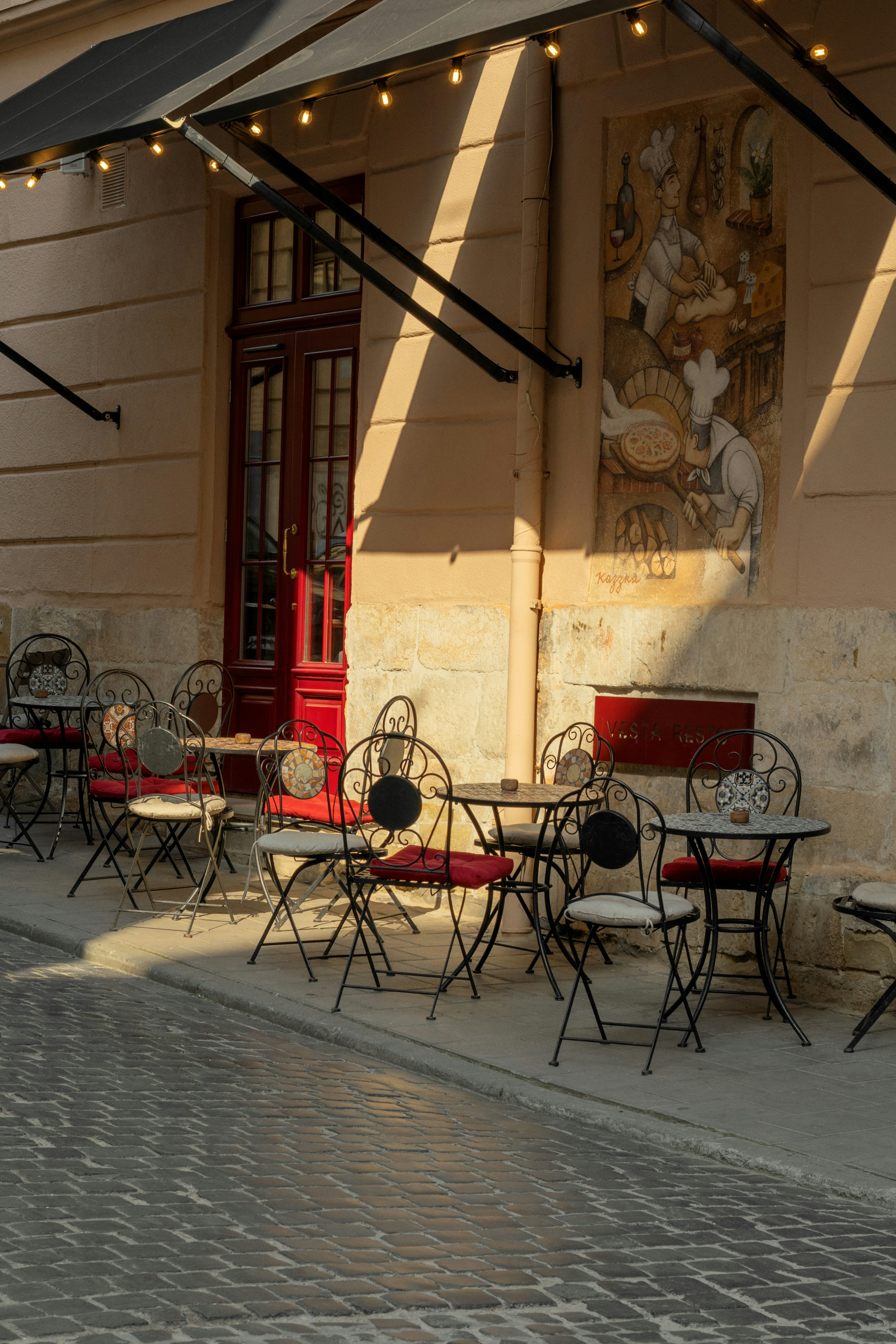 Photo by karynaviktori