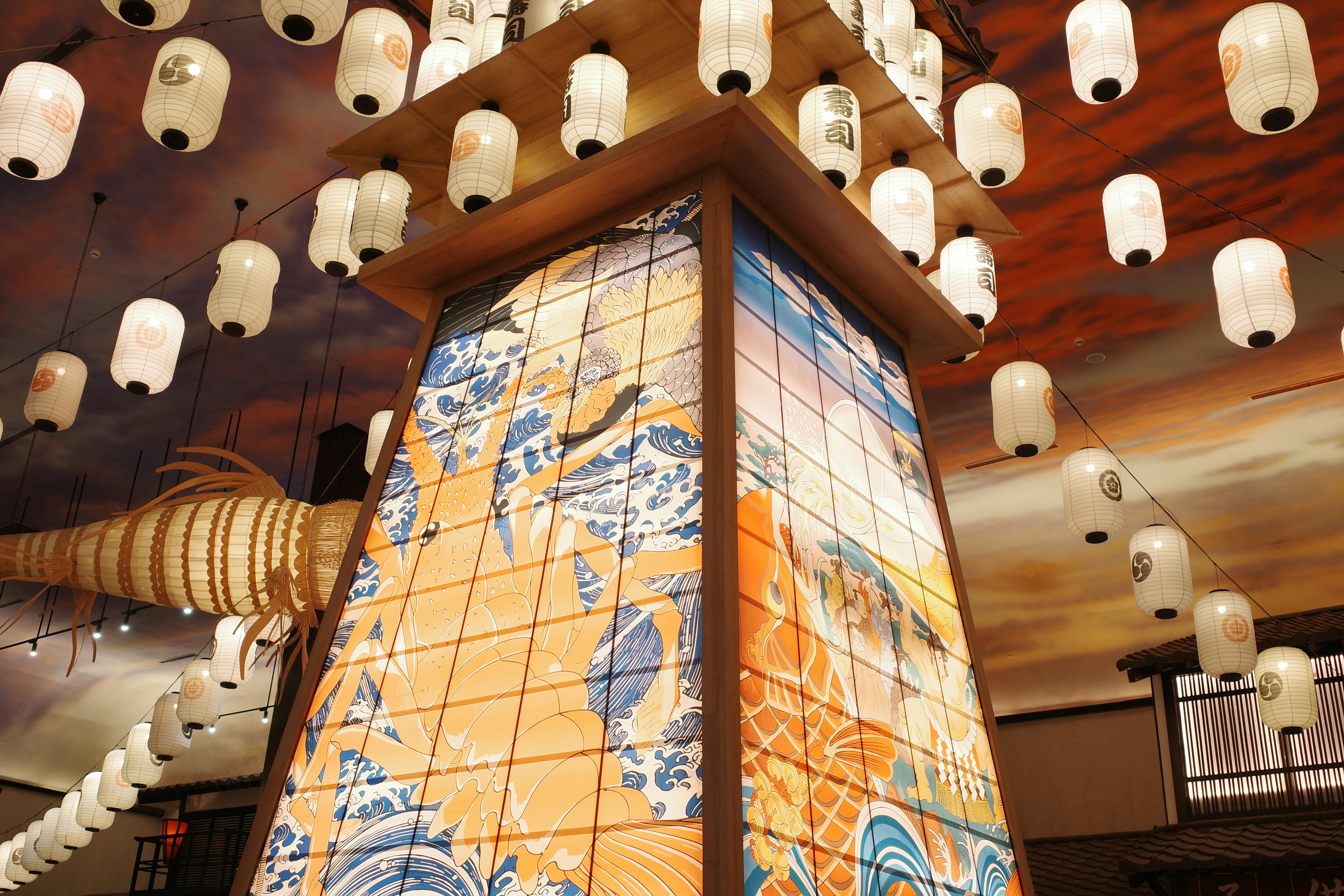 Tower with japanese lanterns and patterned panels