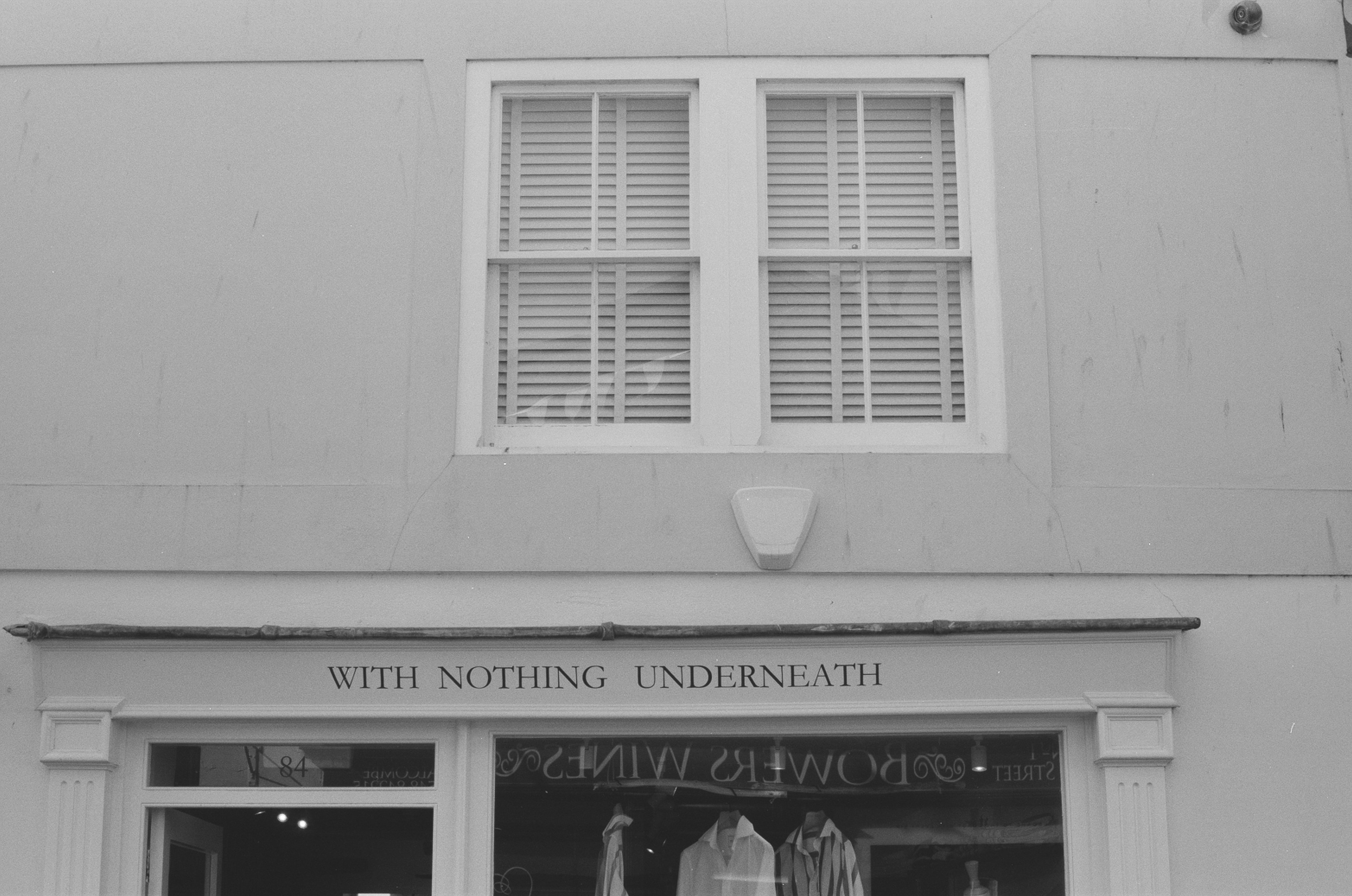 photo-1758125172552-4ef7f9f48b84?ixid=M3wxMjA3fDB8MXxzZWFyY2h8N3x8d29uaW5nJTIwaW5yaWNodGVufGVufDB8fHx8MTc1ODQxMDUwMnww\u0026ixlib=rb-4.1.0