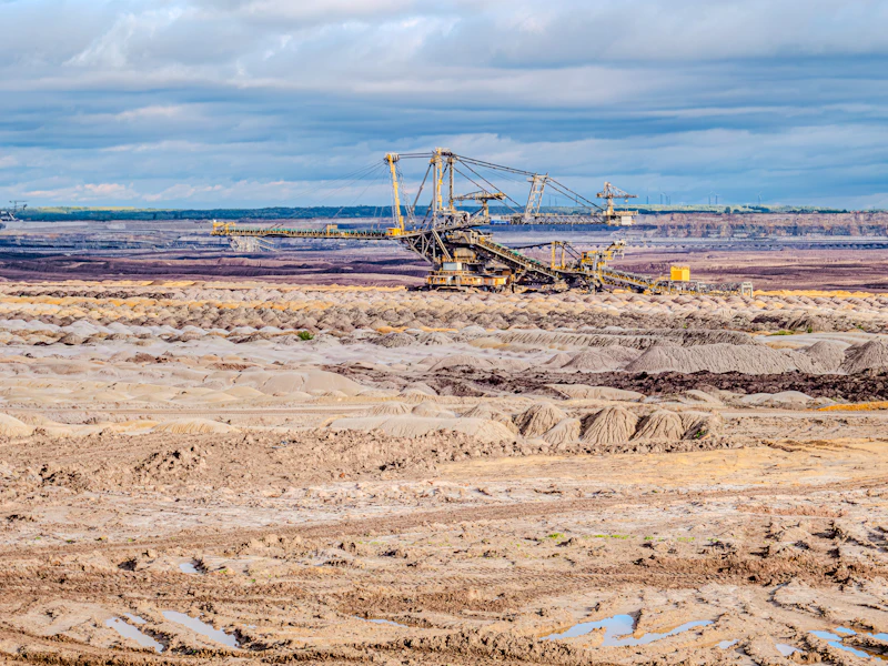 Open-pit mining excavator