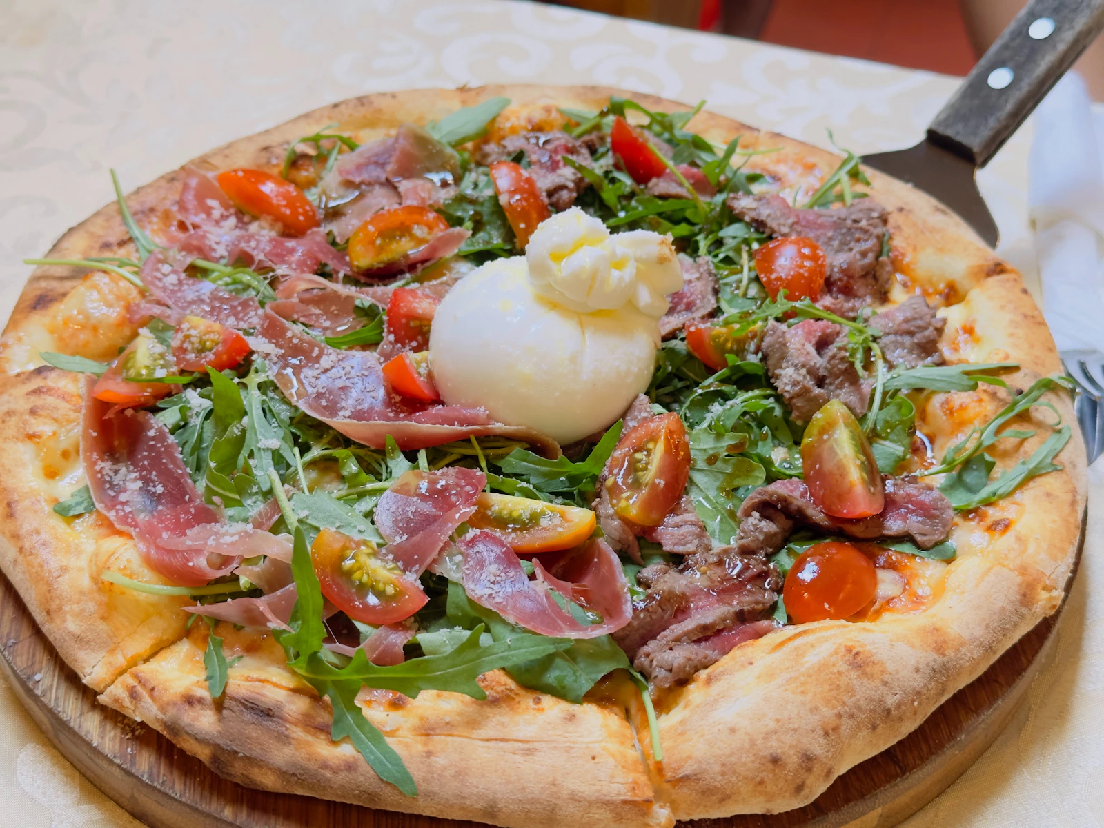 Burrata Rossa pizza