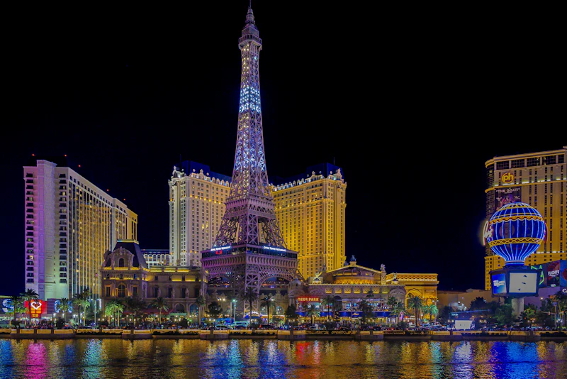 Le Strip de Las Vegas illuminé la nuit