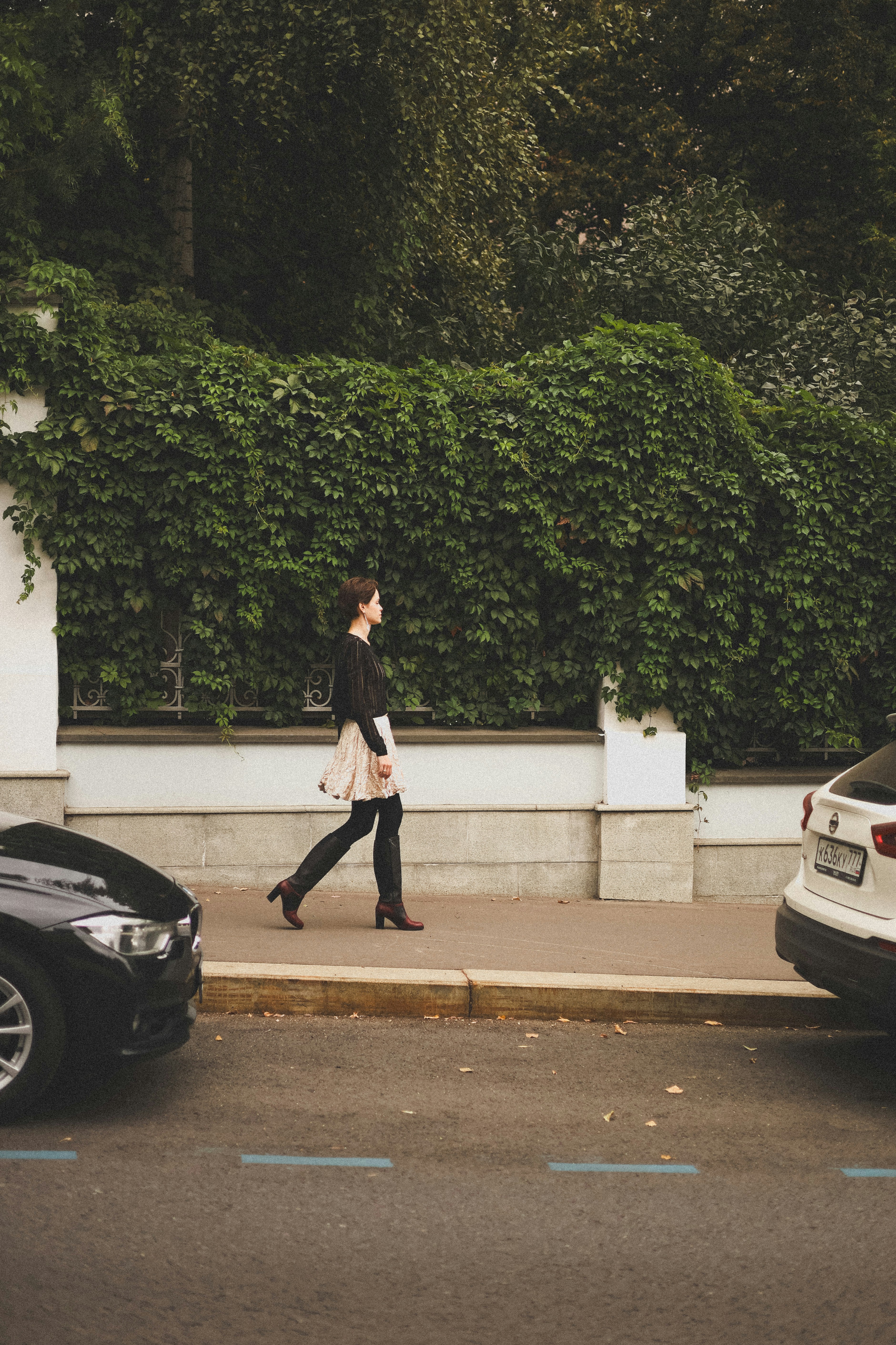 fall boots skirt, wallpaper, Boots and Skirts: Stylish Outfit Ideas 4