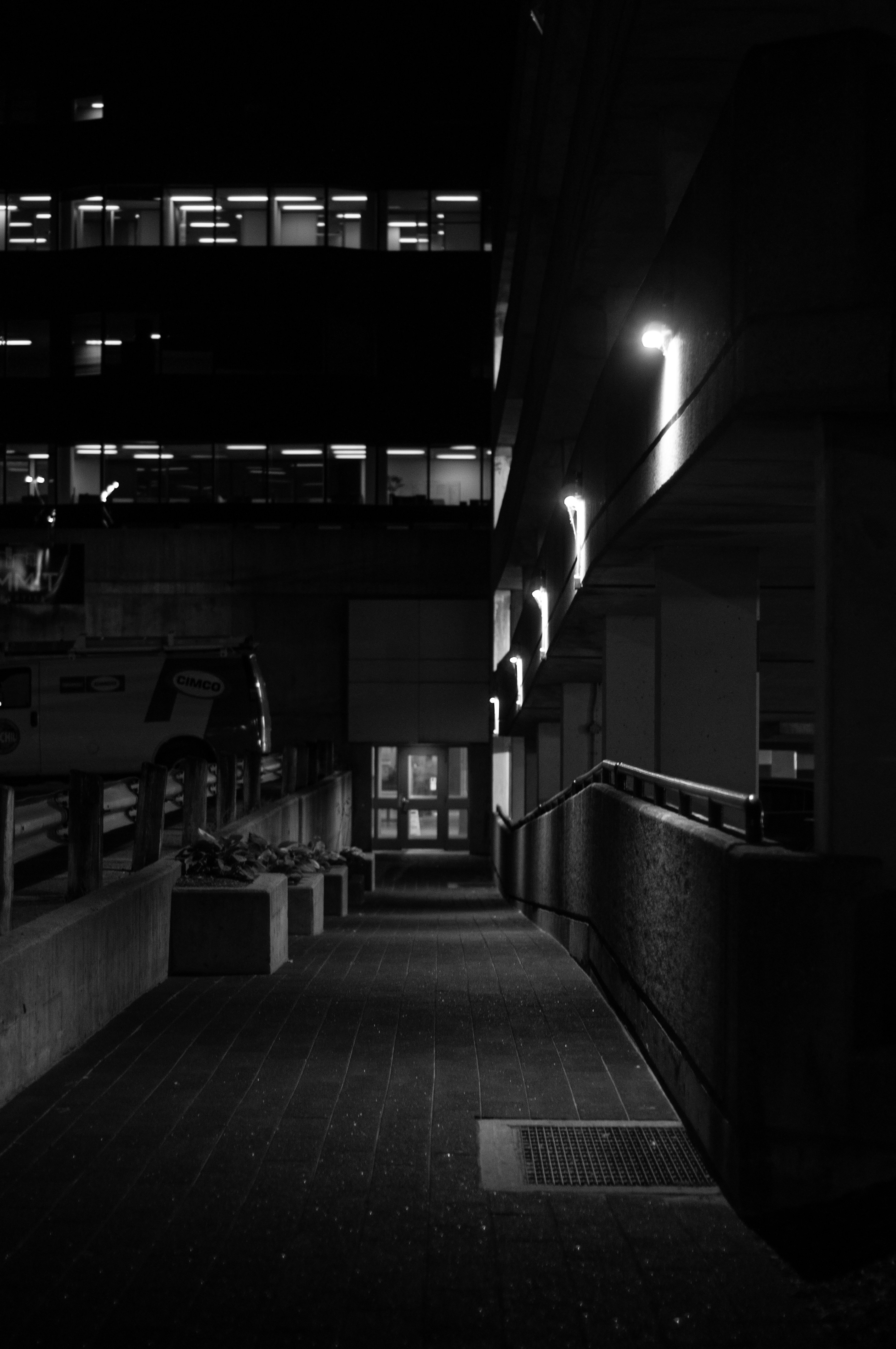 modern entryway lighting, wallpaper, Contemporary Chandeliers: Illuminate Your Entryway 6