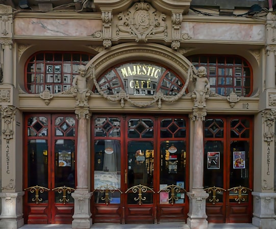 Majestic Café