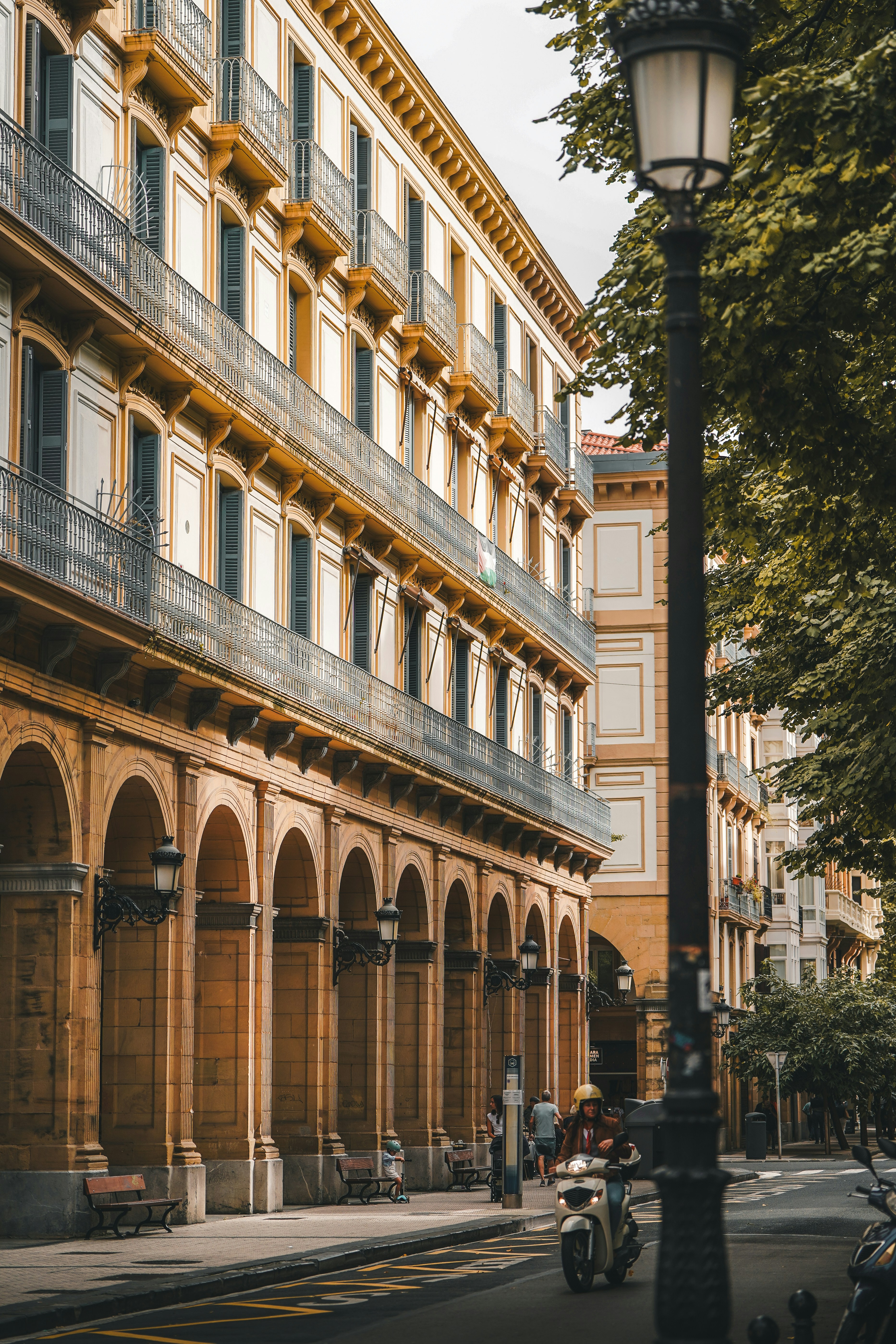 Photo by kevin_charit