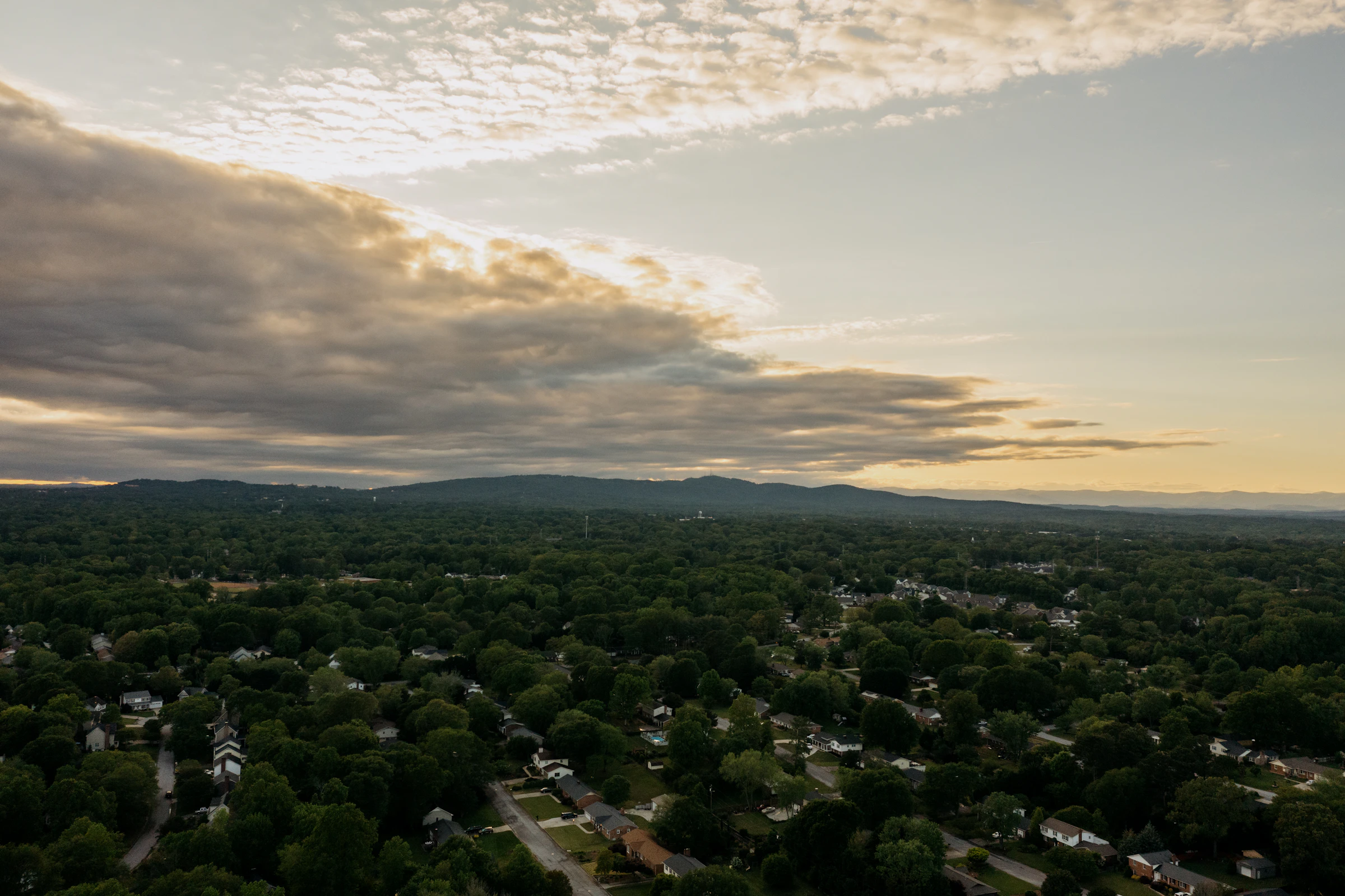 Oregon residential neighborhood at dusk