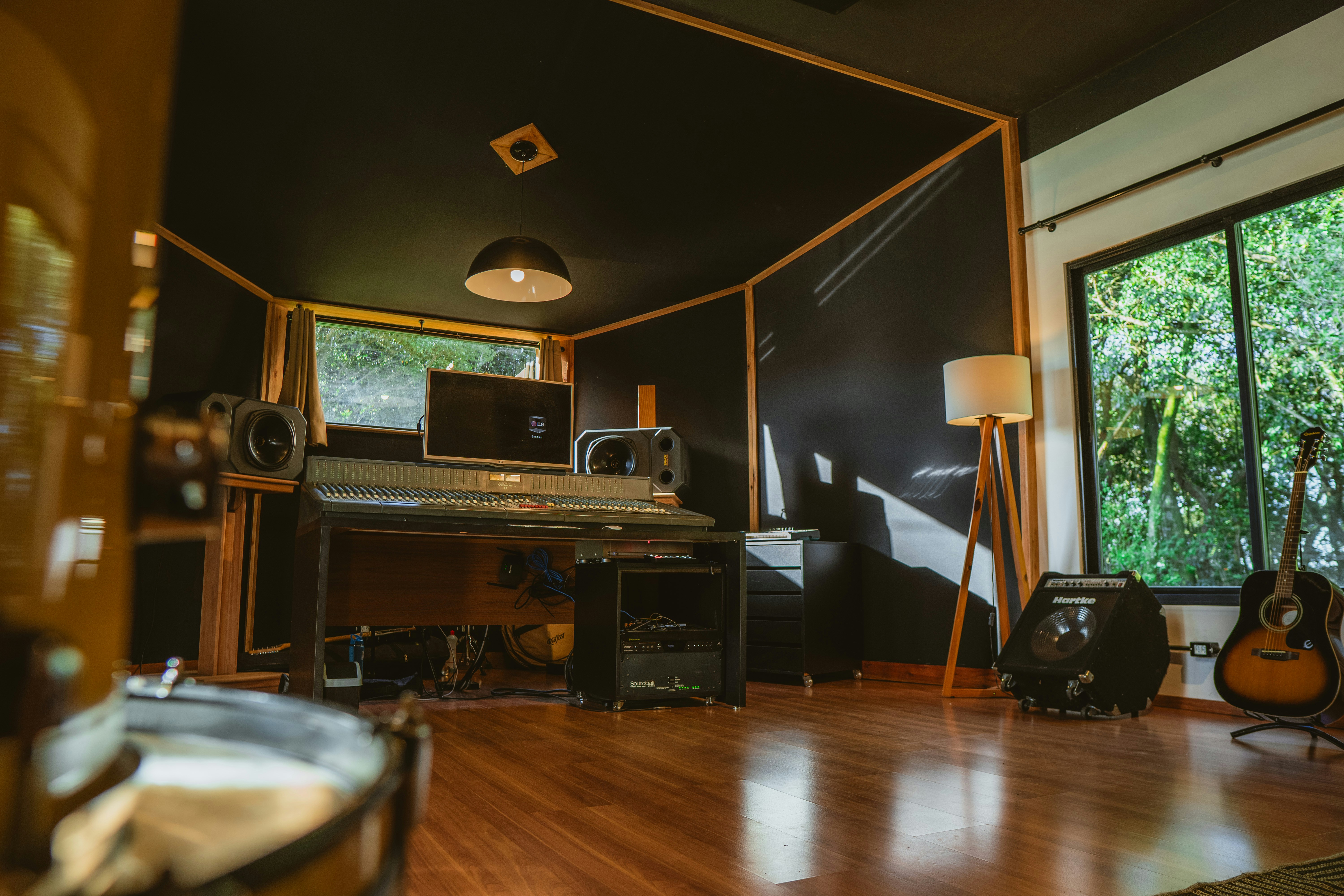 Recording Table, Studio