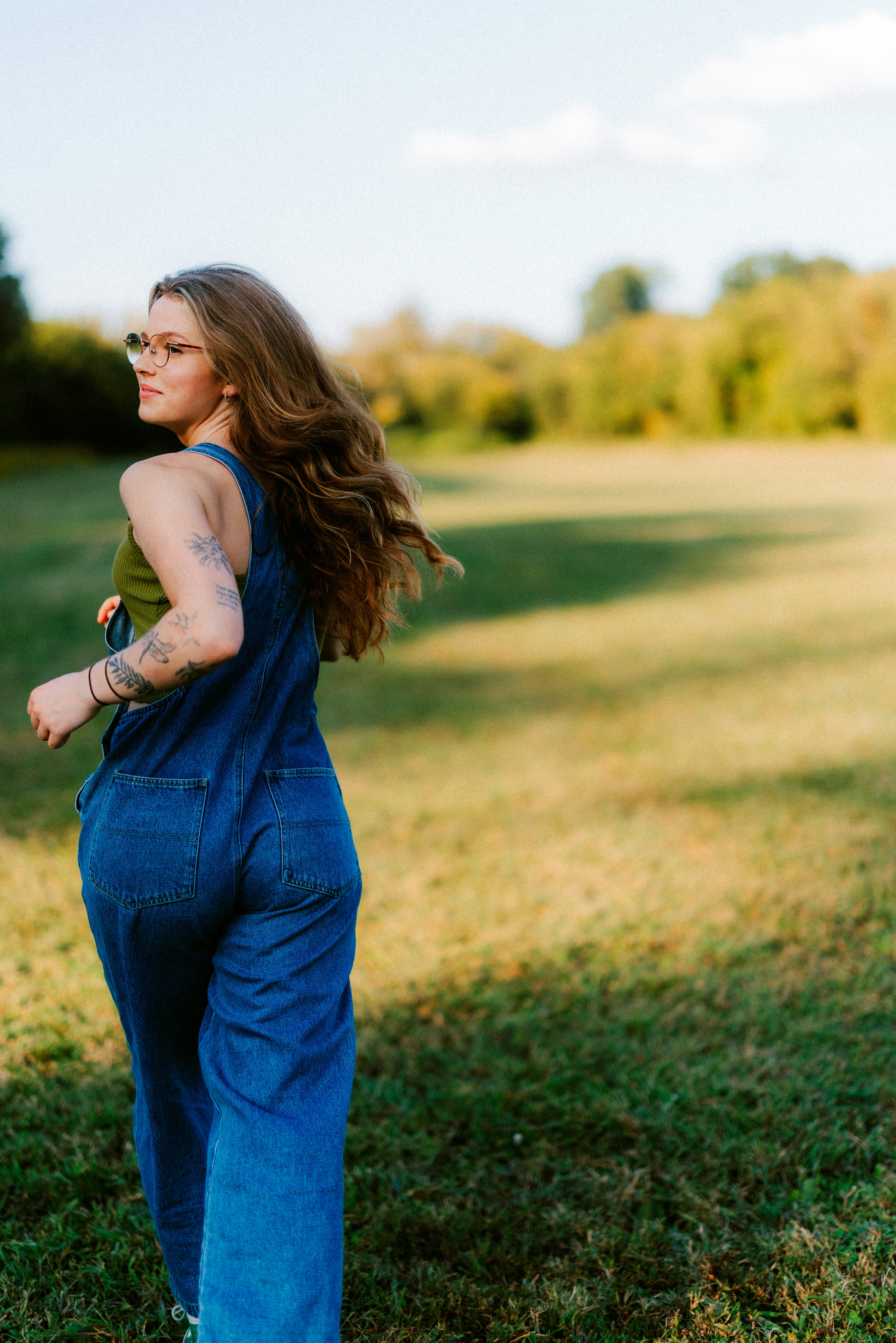 denim overalls fashion, wallpaper, Styling Denim Overalls: Adult Fashion Guide 4