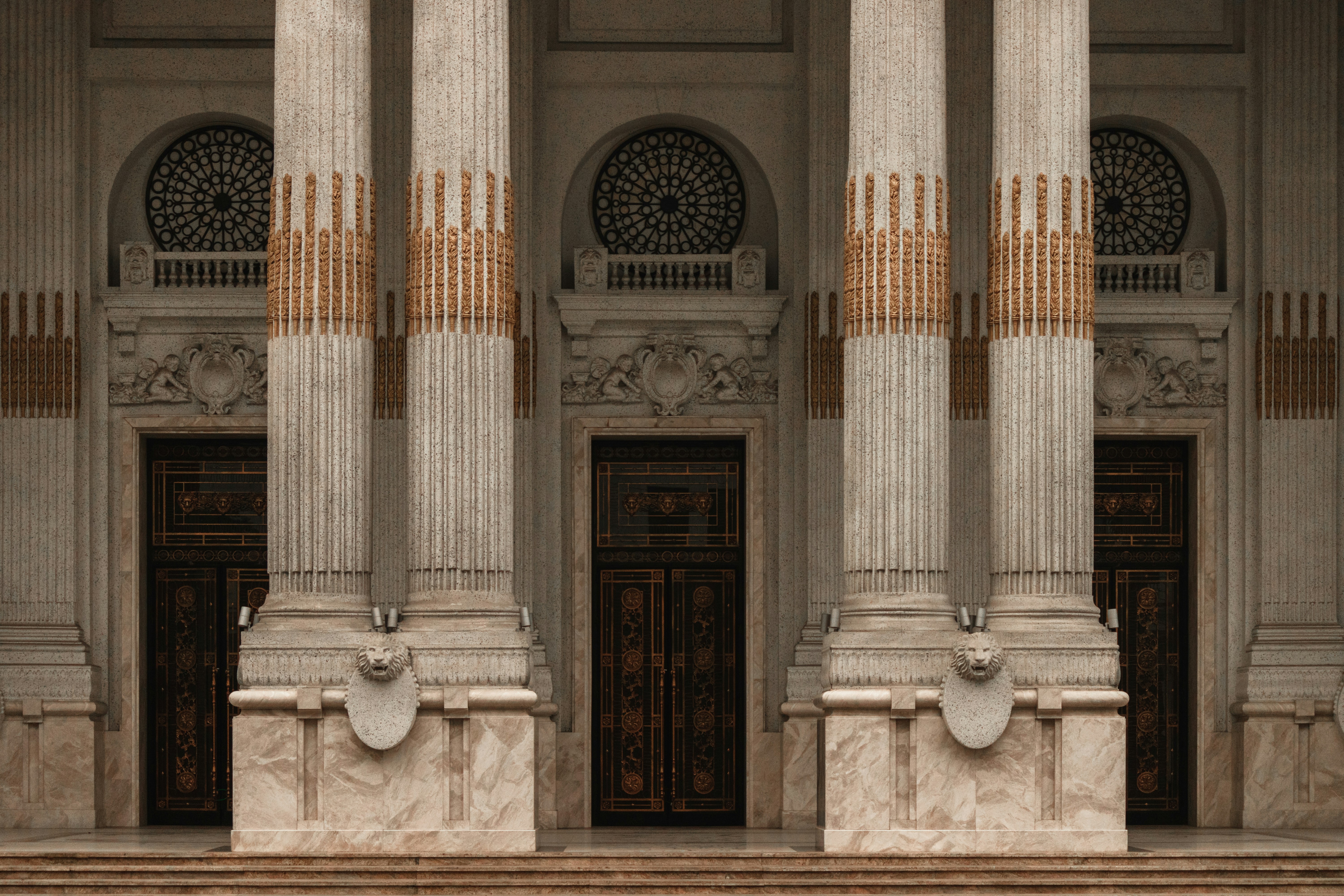 Senate Banking Committee Delays Markup of Key Crypto Bill as Industry Support Frays