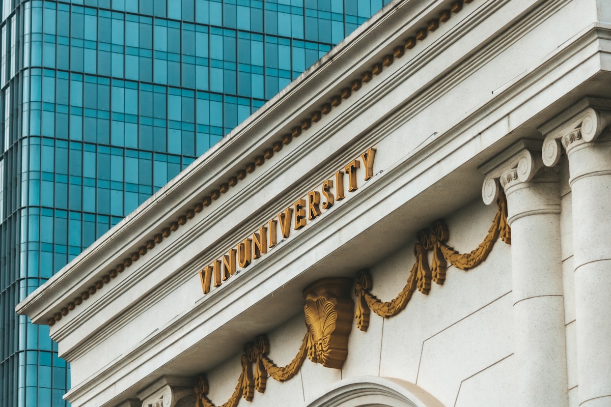 general related image for: Reuters: University of Phoenix Owner Seeks $1.17B Valuation in IPO