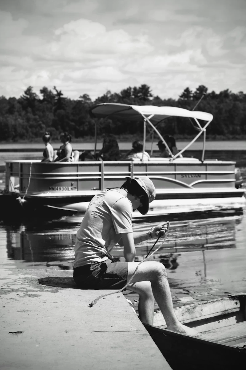 24' Premier Tritoon rental boat