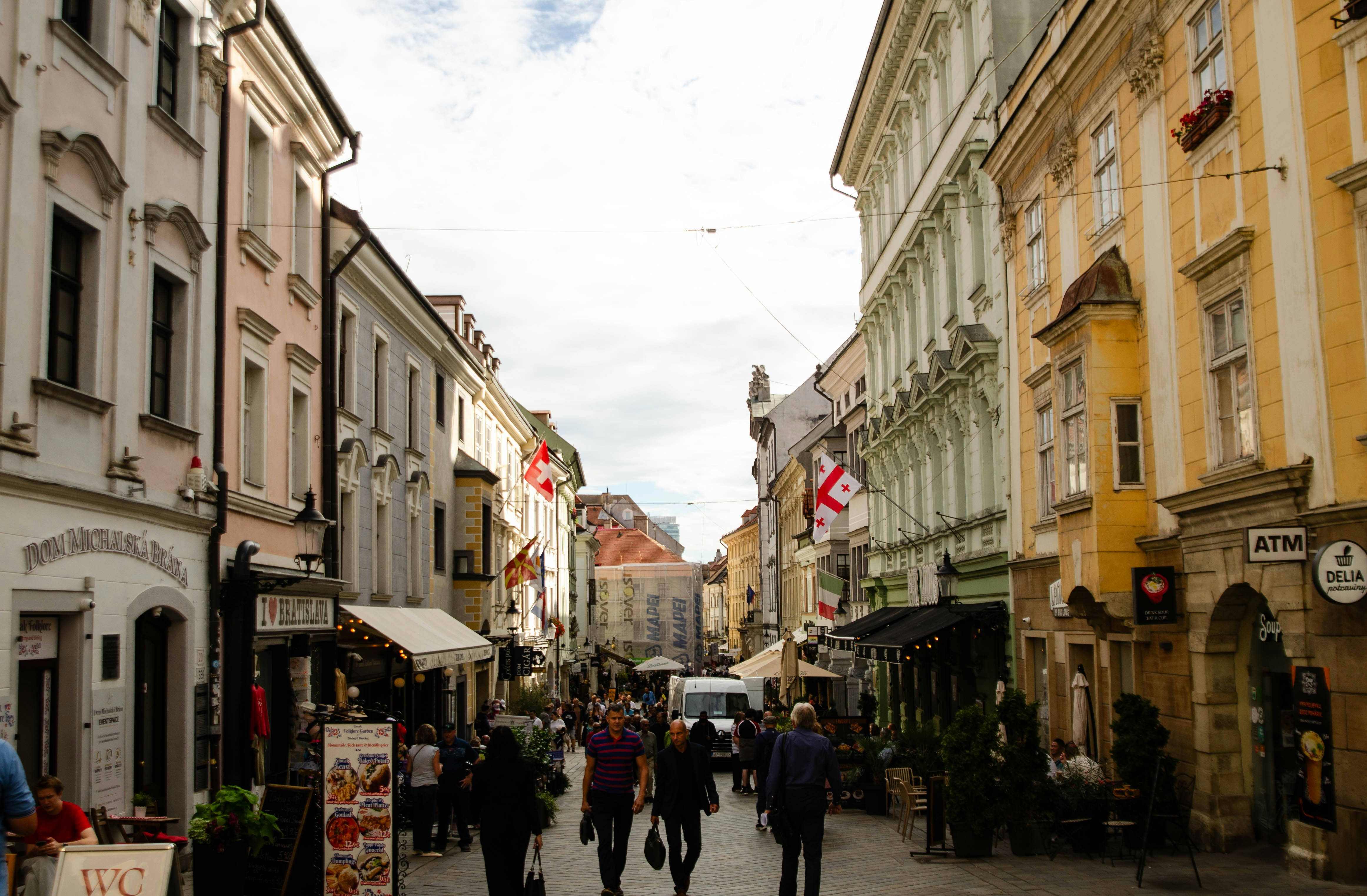 Bratislava: Tarih ve Modernizmin Buluştuğu Şehir
