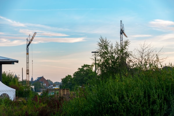 آليات البناء