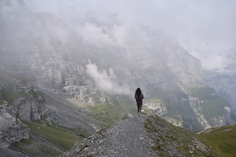 Guia de Seguridad para Senderismo Solo Femenino